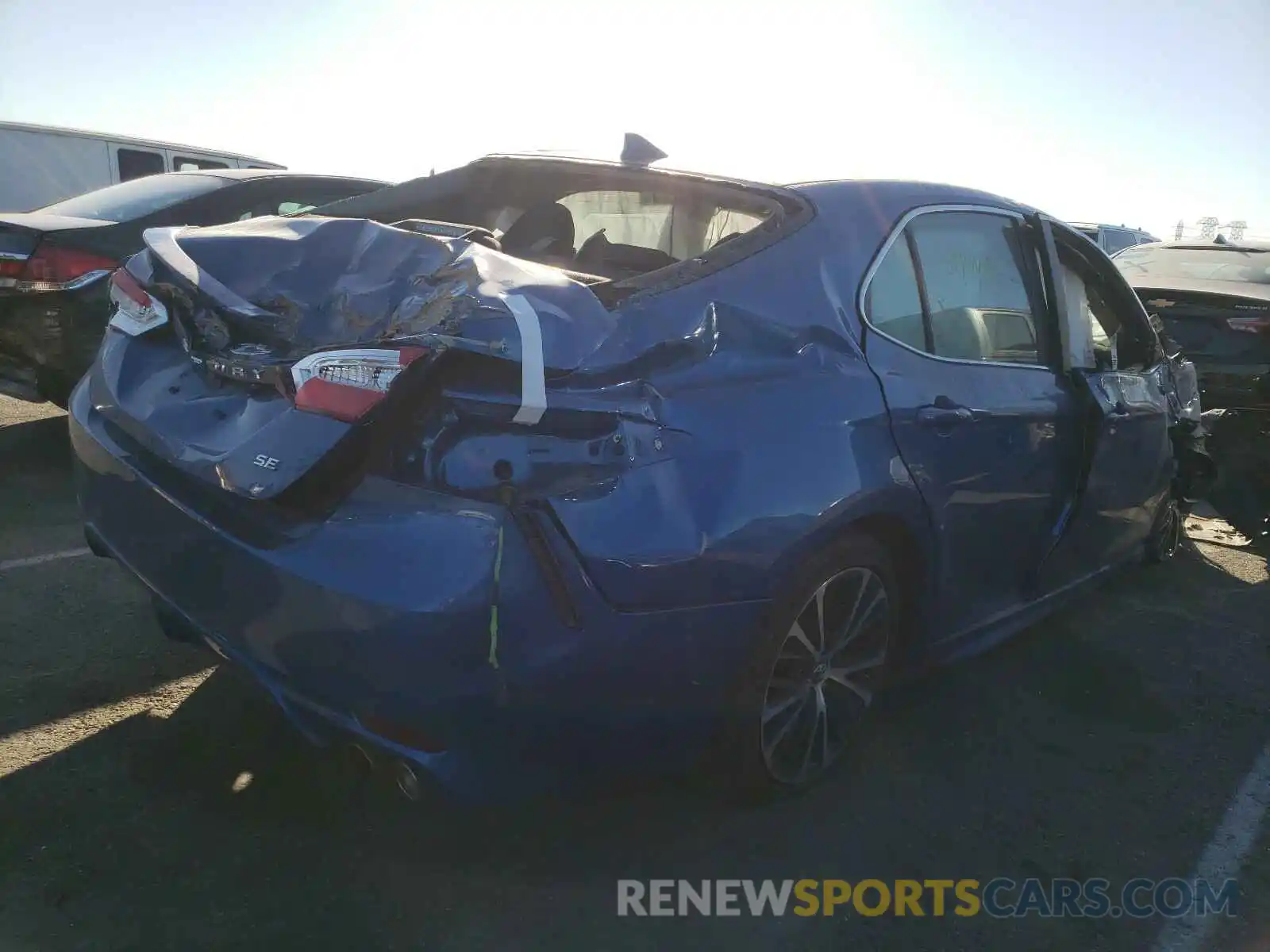 4 Photograph of a damaged car 4T1B11HK3KU252818 TOYOTA CAMRY 2019