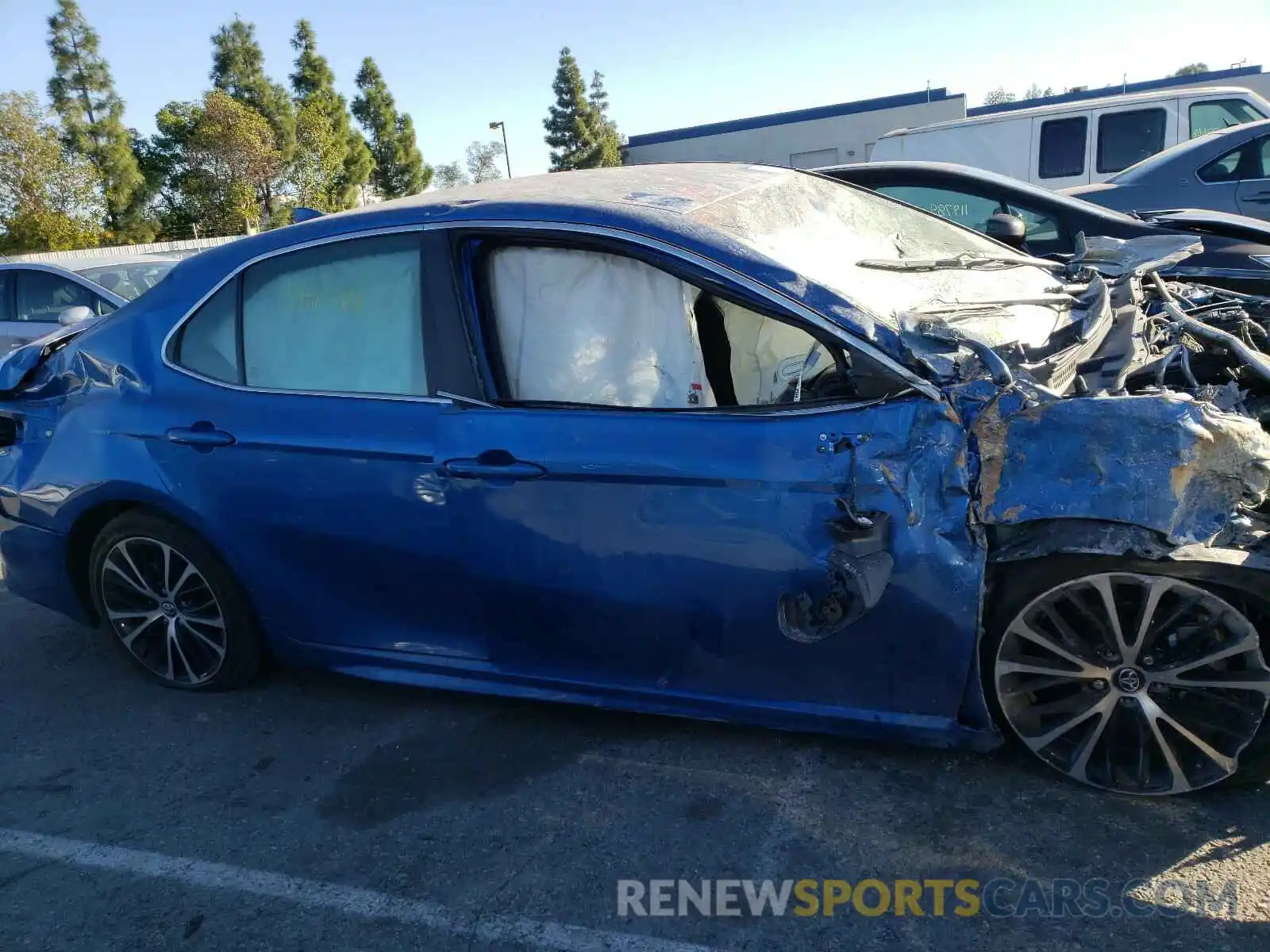 9 Photograph of a damaged car 4T1B11HK3KU252818 TOYOTA CAMRY 2019