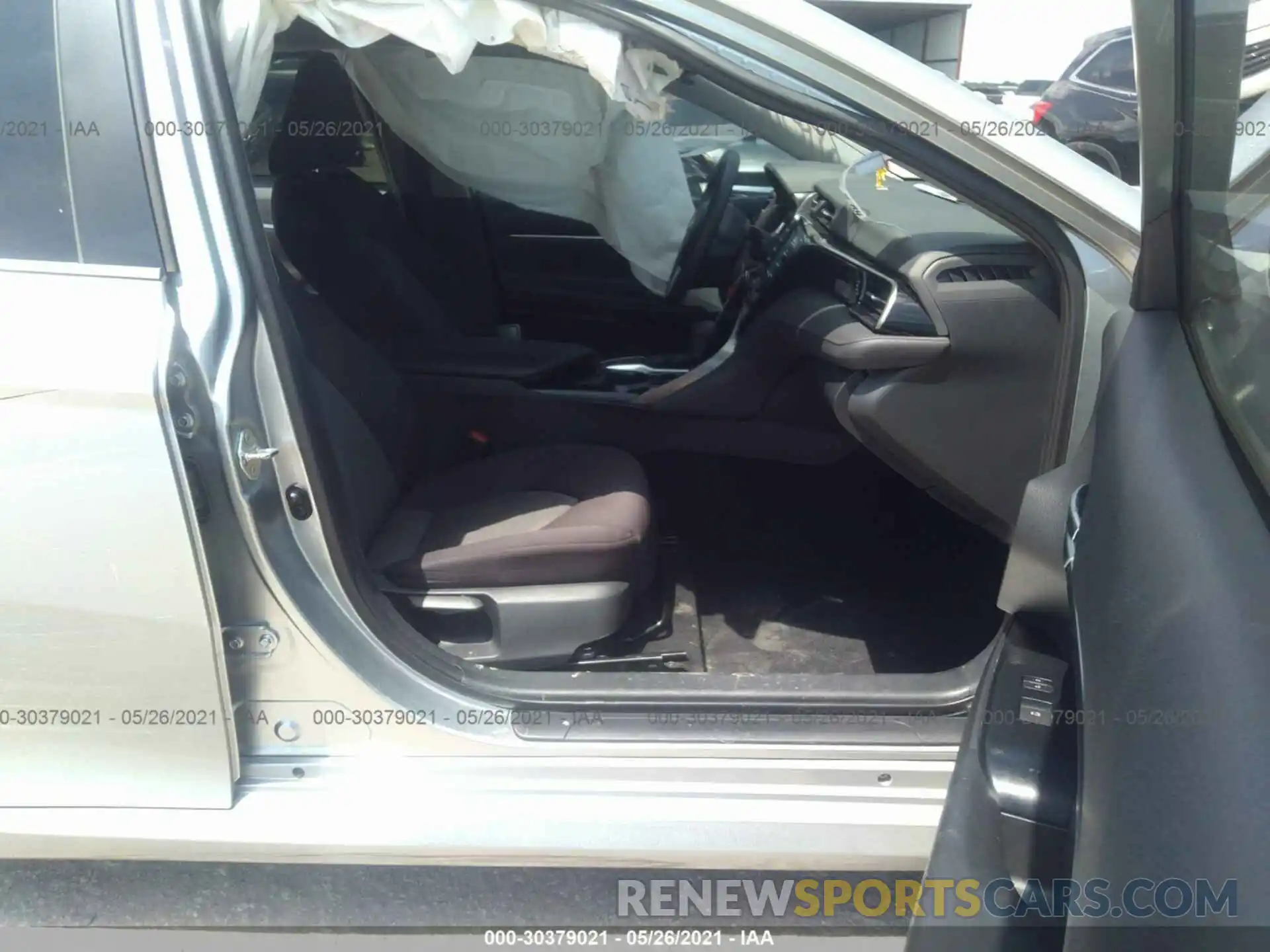 5 Photograph of a damaged car 4T1B11HK3KU253189 TOYOTA CAMRY 2019