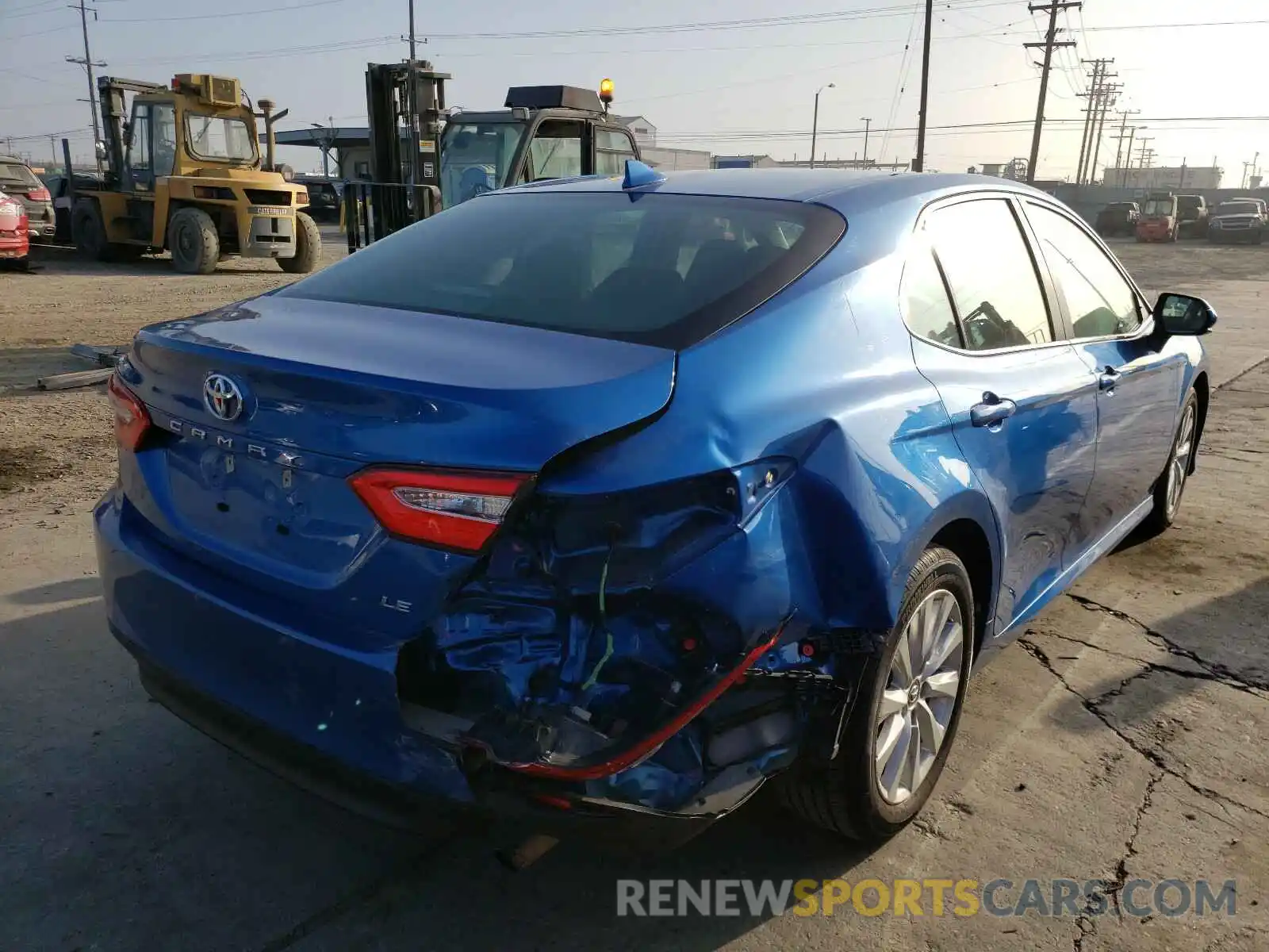 4 Photograph of a damaged car 4T1B11HK3KU254794 TOYOTA CAMRY 2019