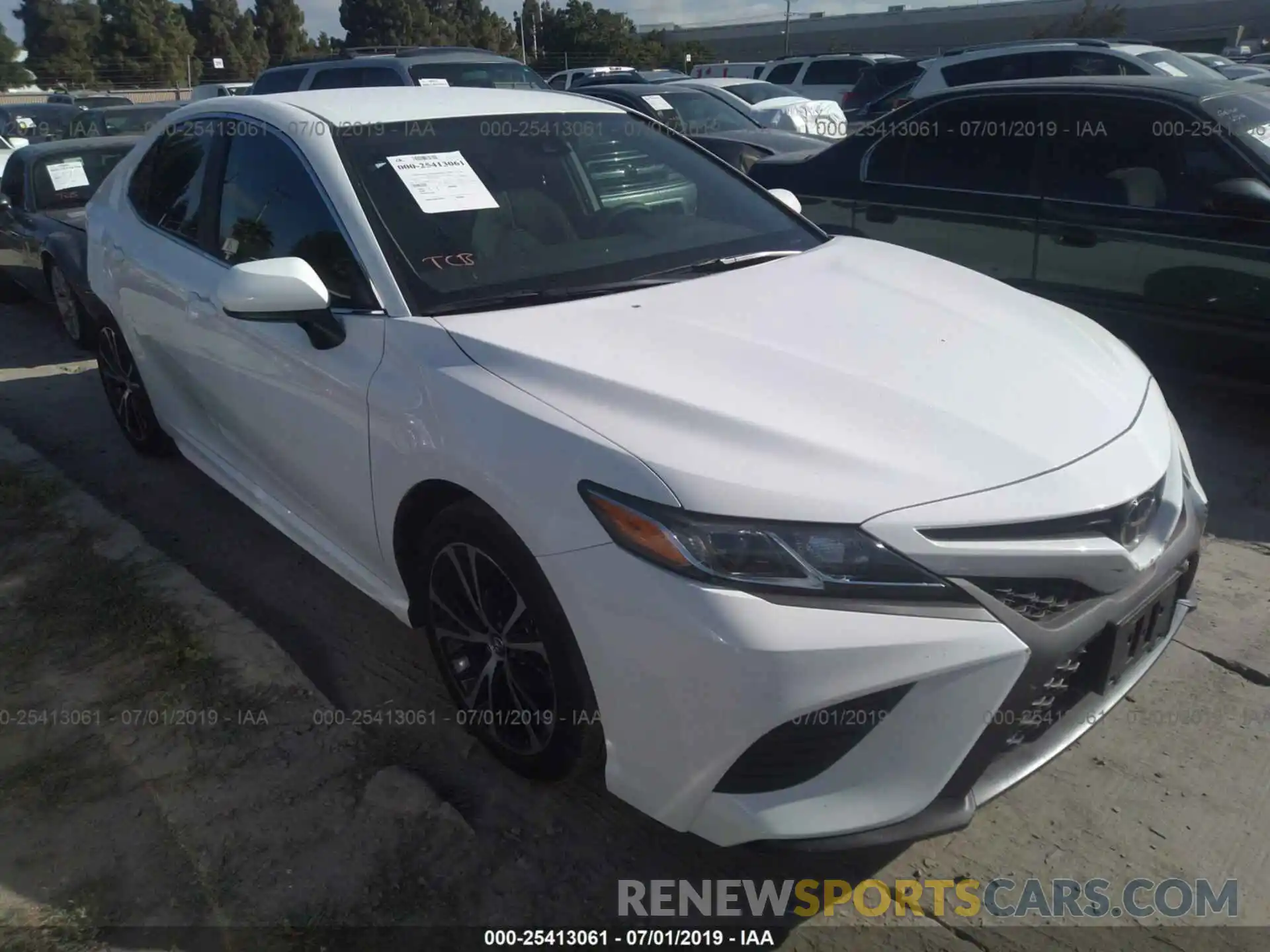 1 Photograph of a damaged car 4T1B11HK3KU255234 TOYOTA CAMRY 2019