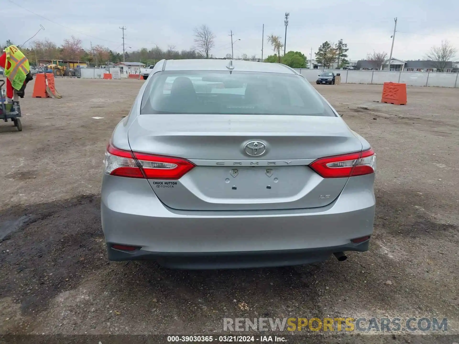 16 Photograph of a damaged car 4T1B11HK3KU257310 TOYOTA CAMRY 2019