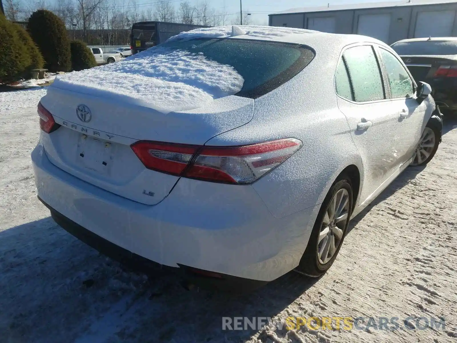 4 Фотография поврежденного автомобиля 4T1B11HK3KU258487 TOYOTA CAMRY 2019