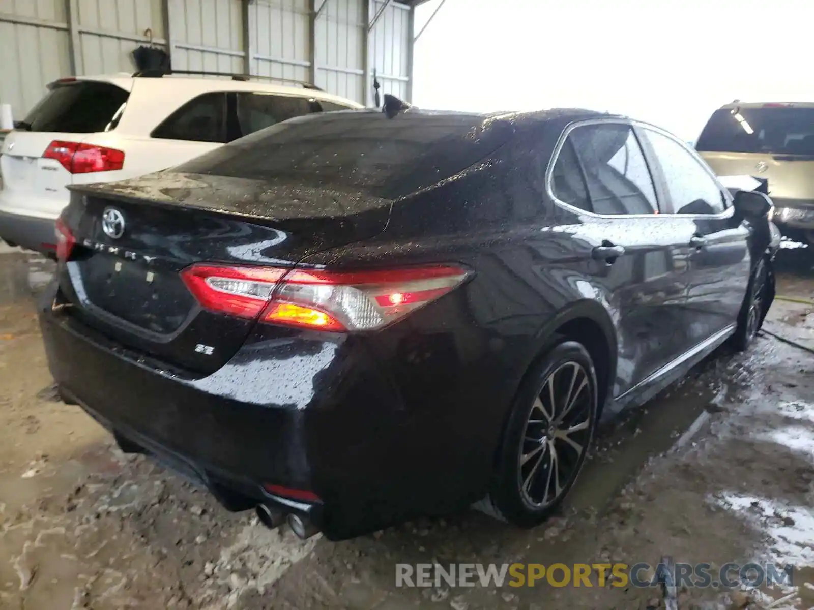 4 Photograph of a damaged car 4T1B11HK3KU258697 TOYOTA CAMRY 2019