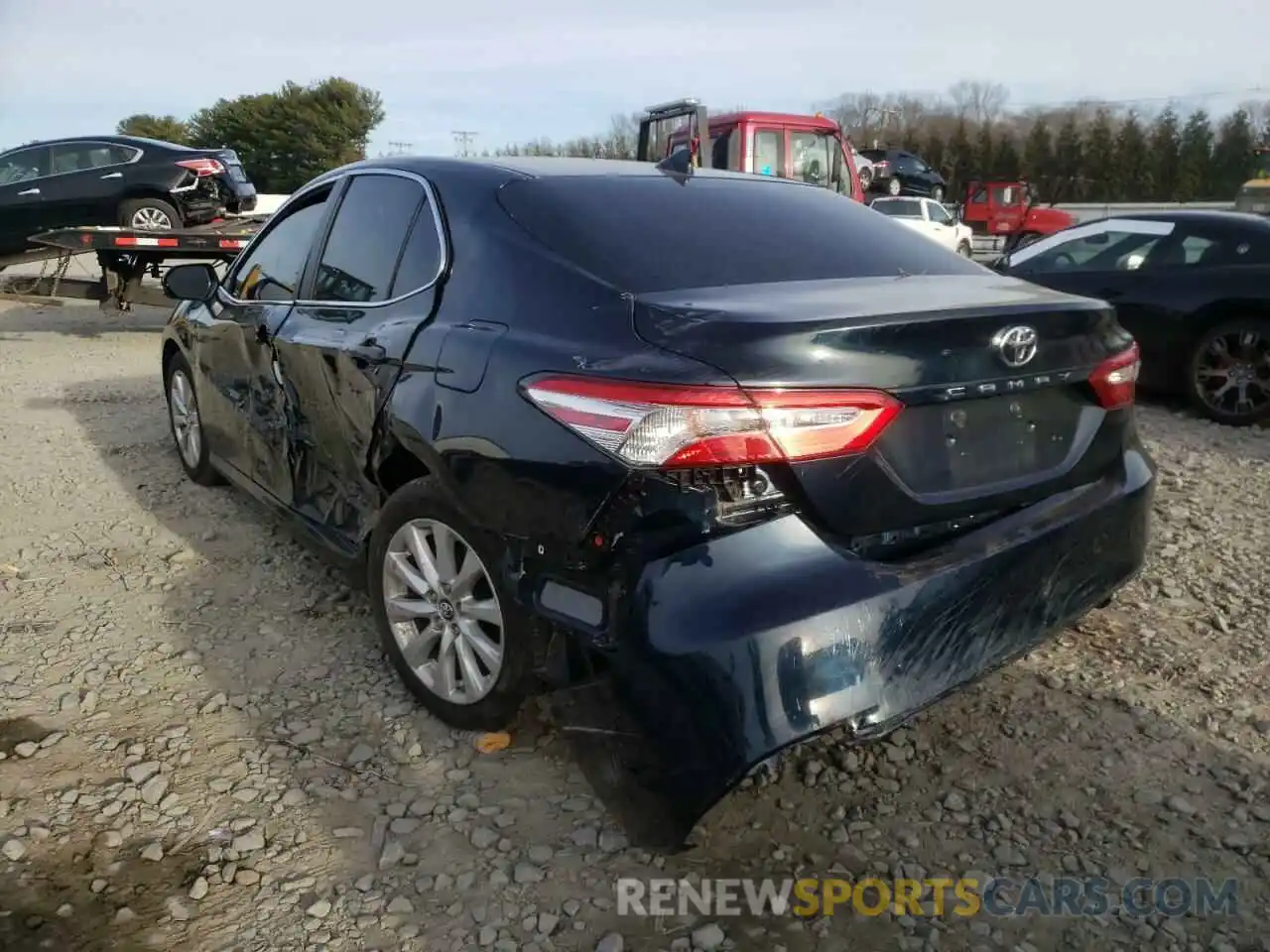 3 Фотография поврежденного автомобиля 4T1B11HK3KU258716 TOYOTA CAMRY 2019