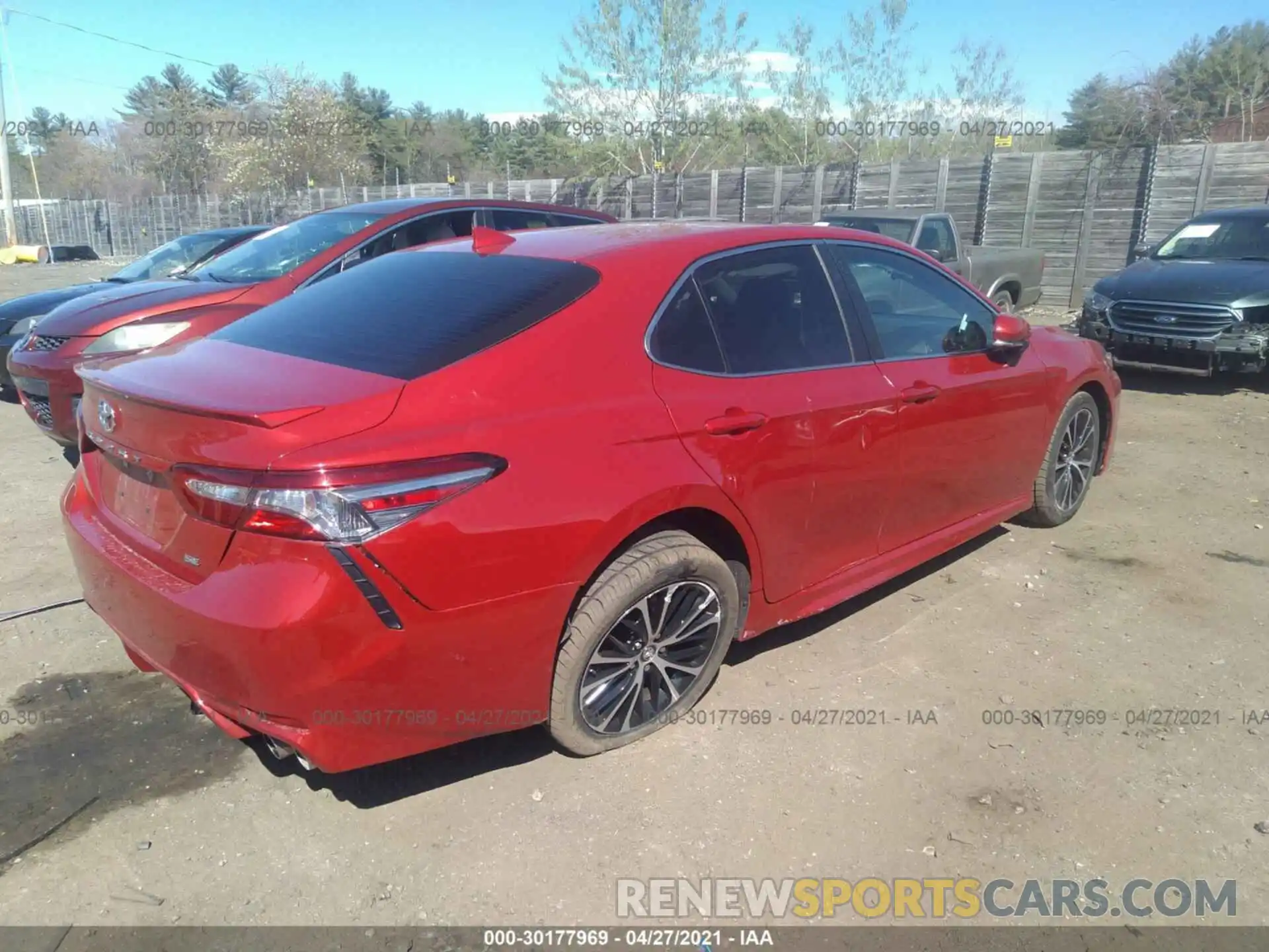 4 Photograph of a damaged car 4T1B11HK3KU259400 TOYOTA CAMRY 2019