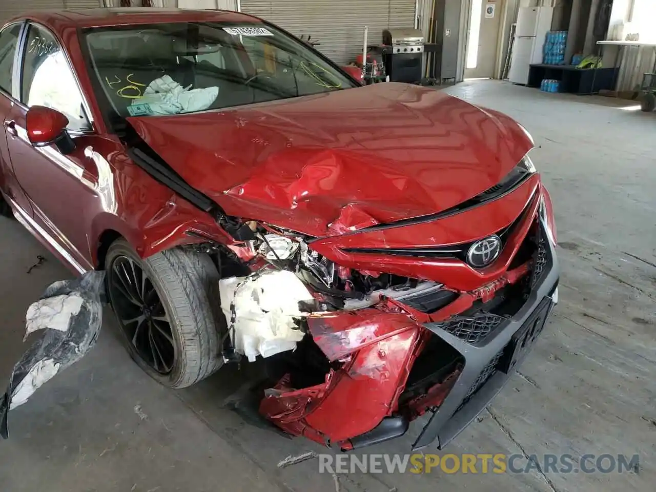 9 Photograph of a damaged car 4T1B11HK3KU259882 TOYOTA CAMRY 2019