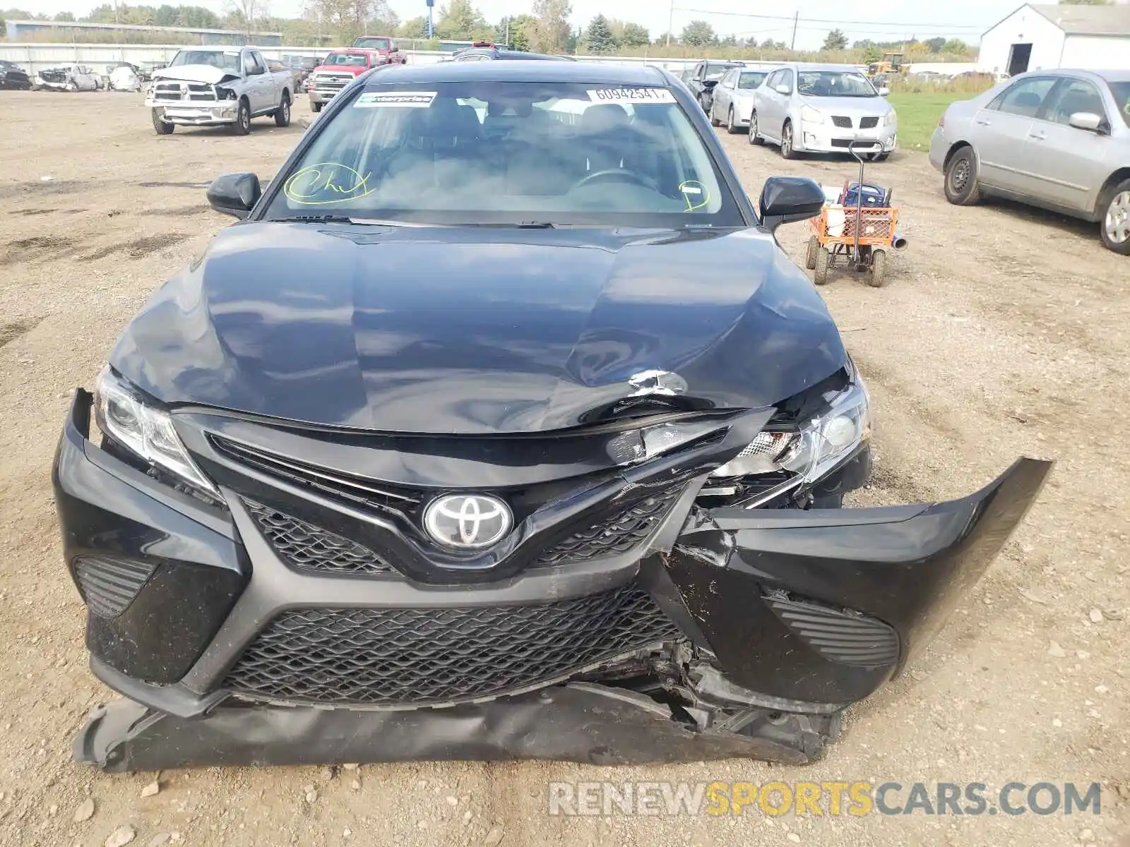 9 Photograph of a damaged car 4T1B11HK3KU260109 TOYOTA CAMRY 2019