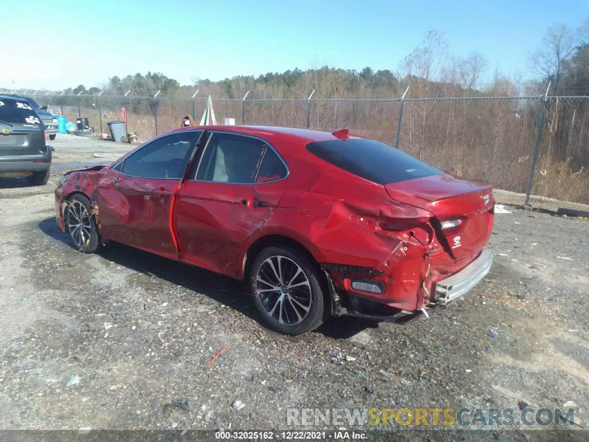 2 Photograph of a damaged car 4T1B11HK3KU260546 TOYOTA CAMRY 2019