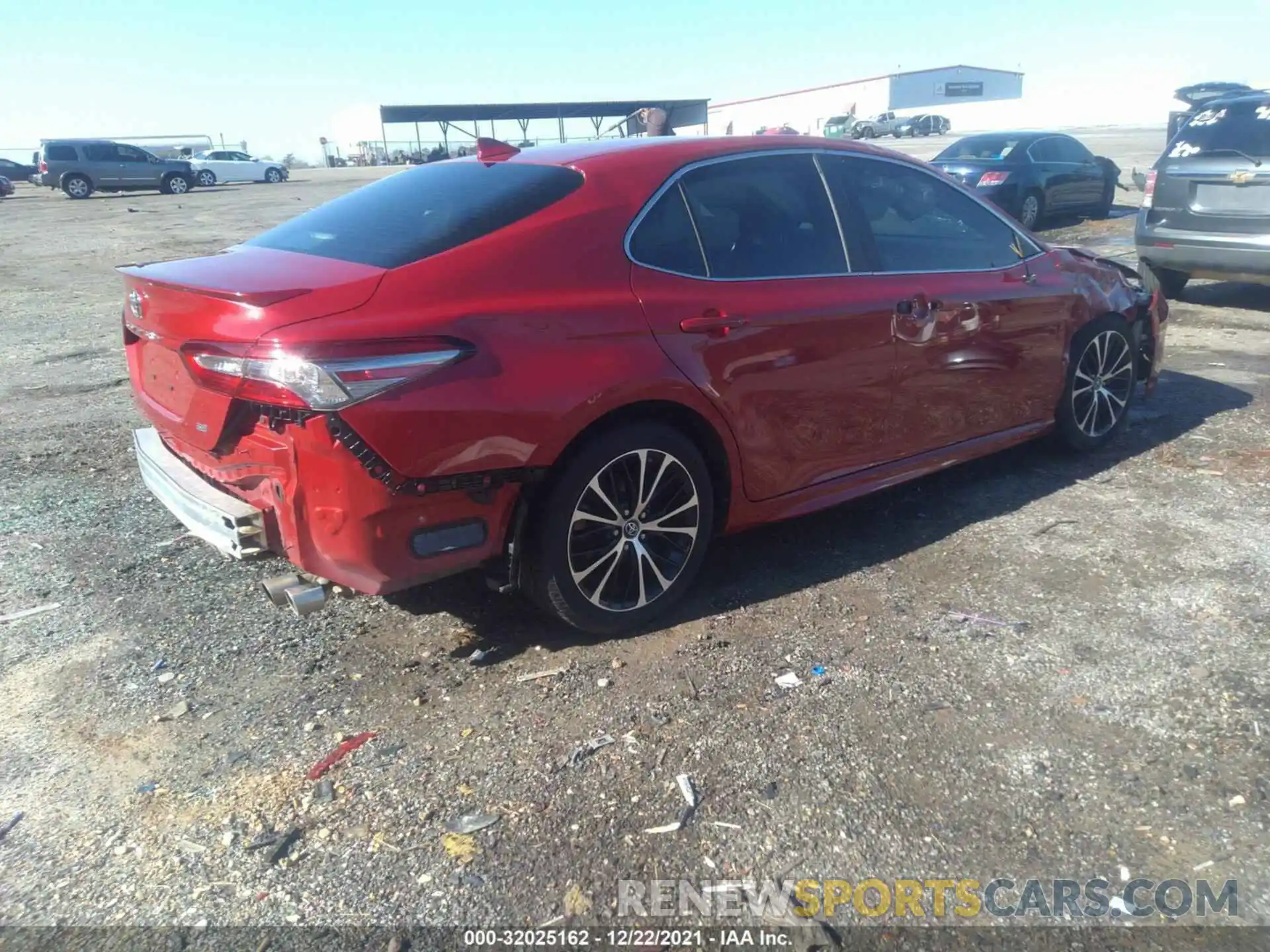 3 Photograph of a damaged car 4T1B11HK3KU260546 TOYOTA CAMRY 2019