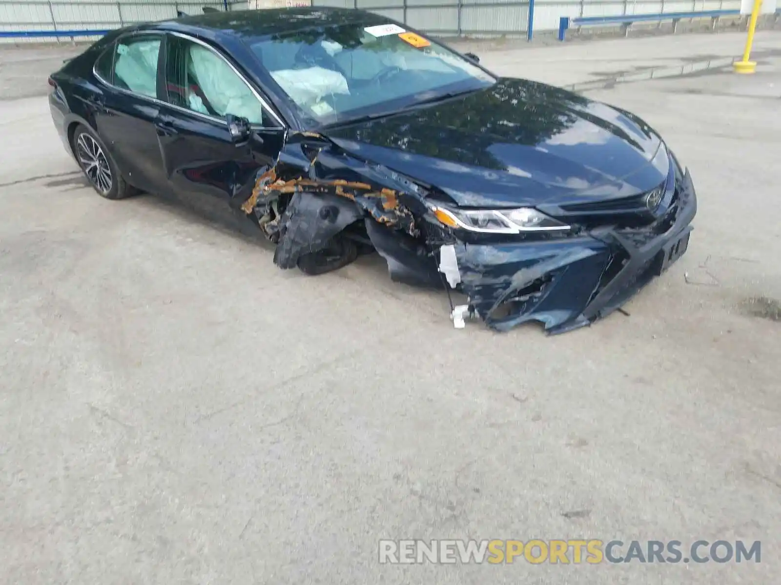 1 Photograph of a damaged car 4T1B11HK3KU261843 TOYOTA CAMRY 2019