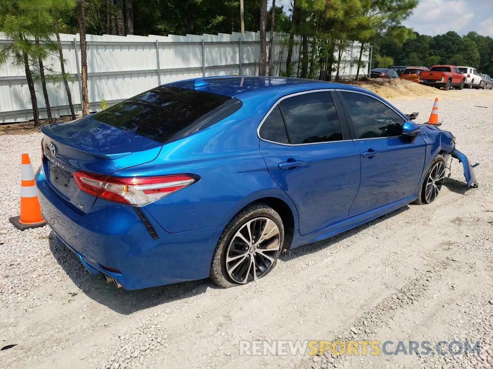 4 Photograph of a damaged car 4T1B11HK3KU261857 TOYOTA CAMRY 2019