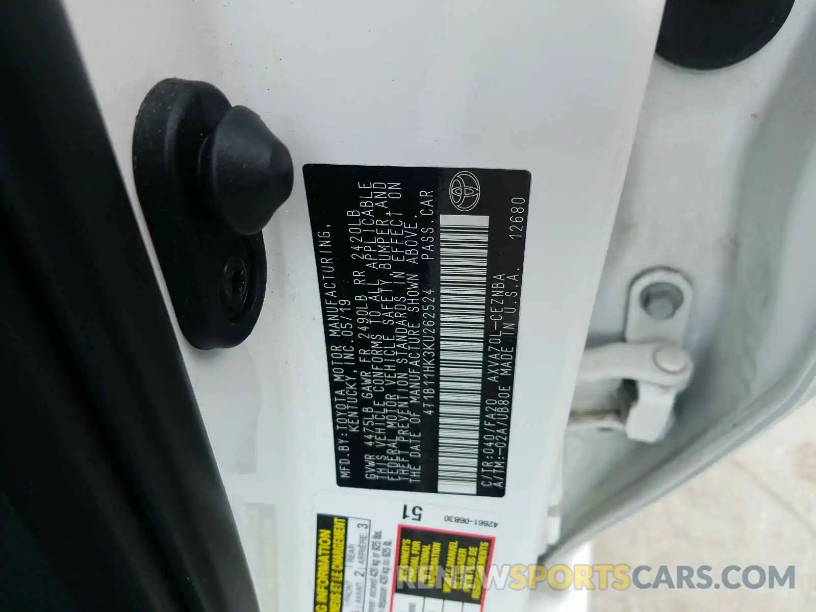 10 Photograph of a damaged car 4T1B11HK3KU262524 TOYOTA CAMRY 2019