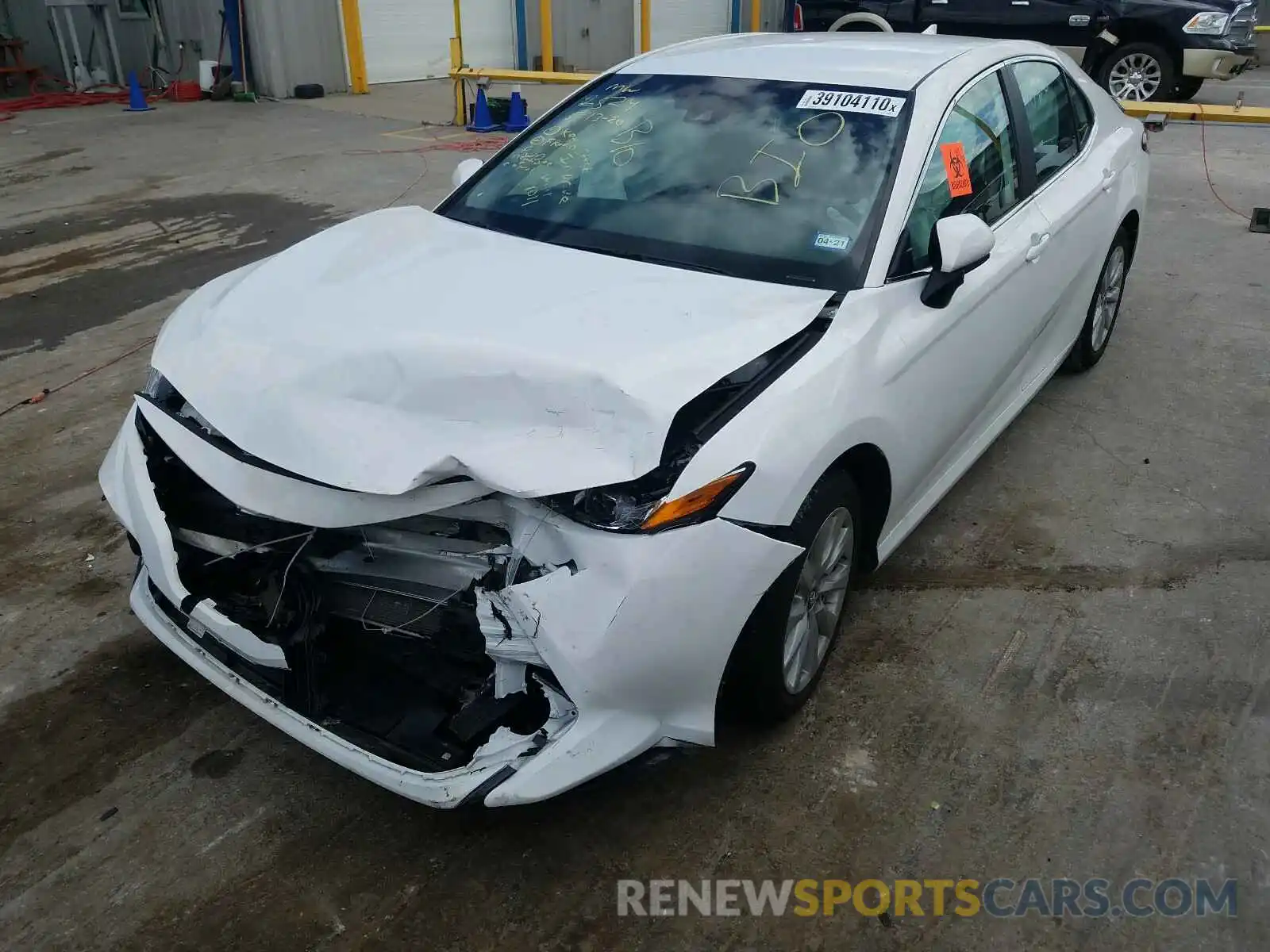 2 Photograph of a damaged car 4T1B11HK3KU262524 TOYOTA CAMRY 2019