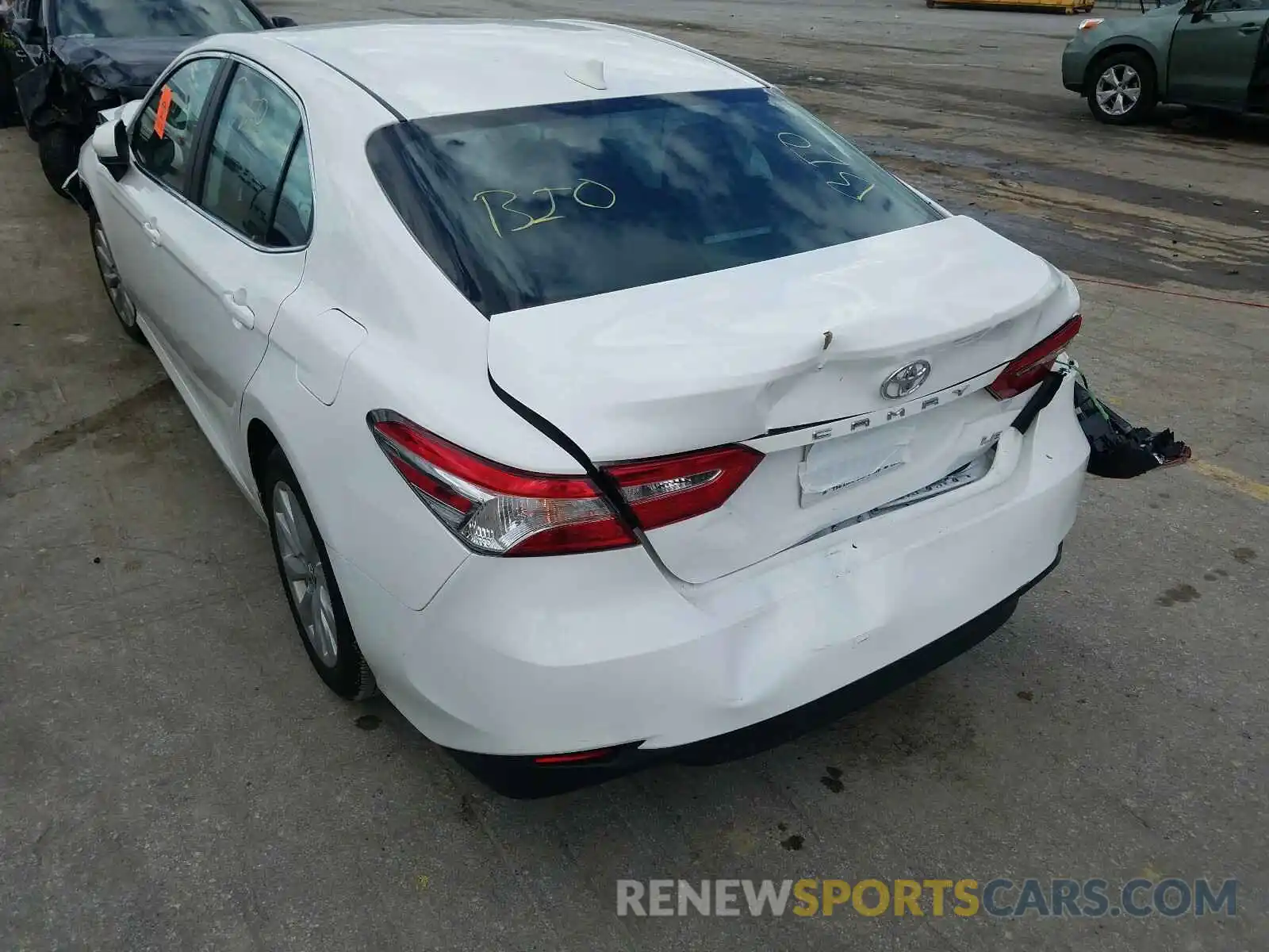 3 Photograph of a damaged car 4T1B11HK3KU262524 TOYOTA CAMRY 2019