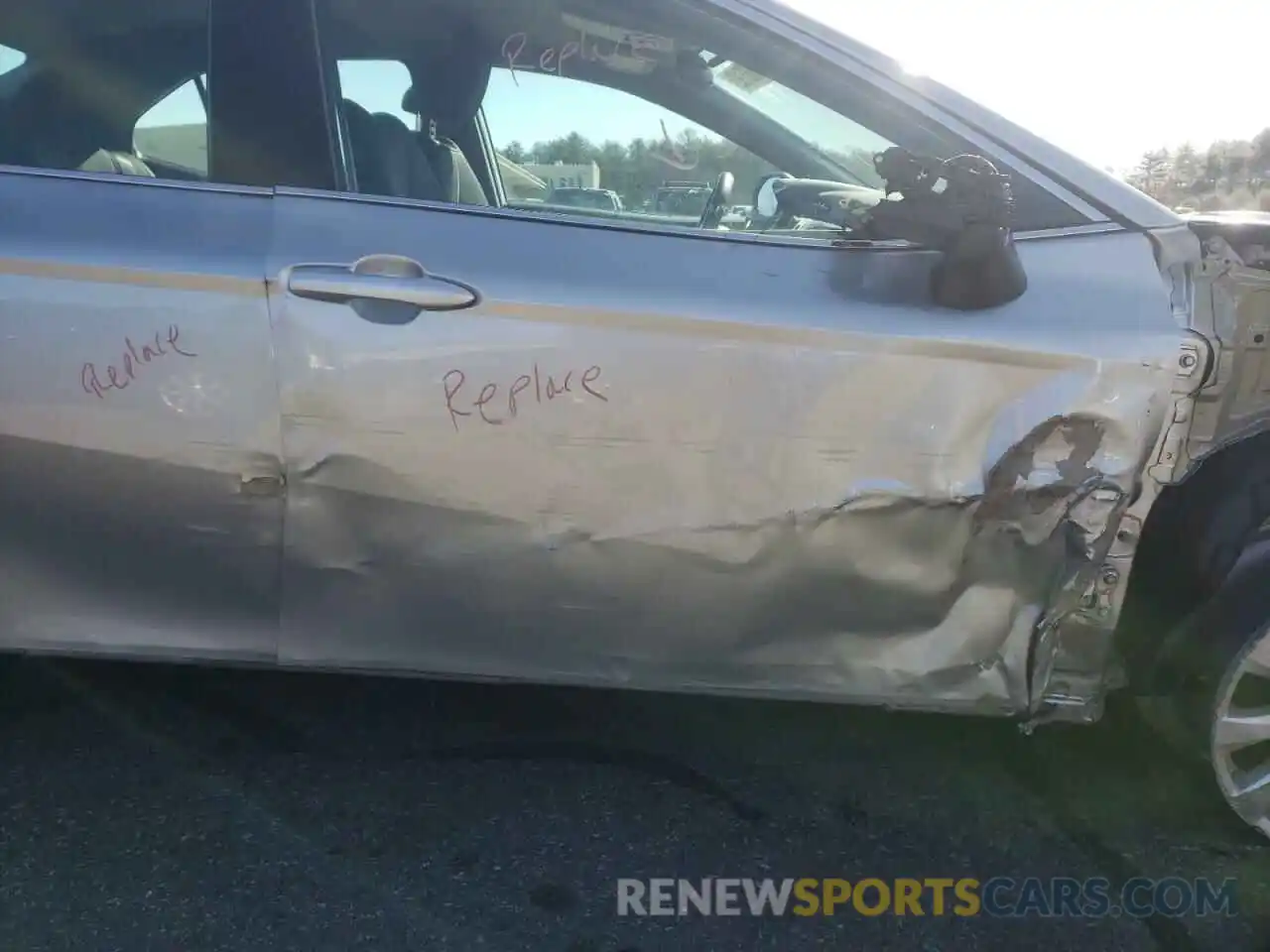 9 Photograph of a damaged car 4T1B11HK3KU265908 TOYOTA CAMRY 2019