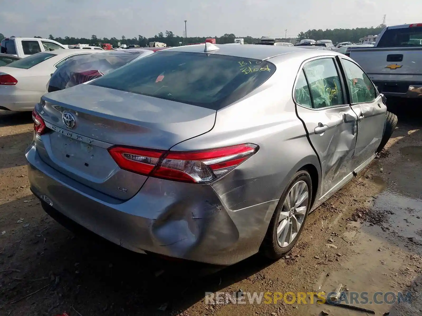 4 Photograph of a damaged car 4T1B11HK3KU267318 TOYOTA CAMRY 2019