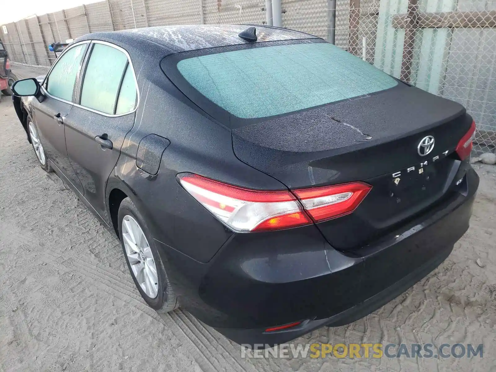 3 Фотография поврежденного автомобиля 4T1B11HK3KU267724 TOYOTA CAMRY 2019