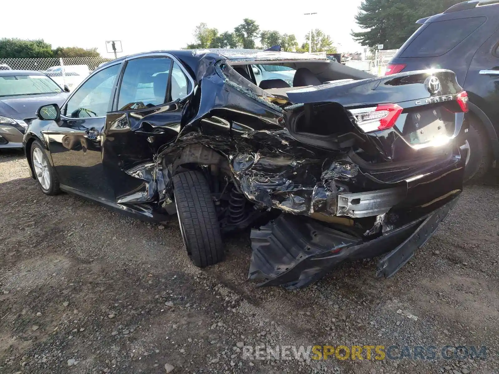 3 Photograph of a damaged car 4T1B11HK3KU269652 TOYOTA CAMRY 2019