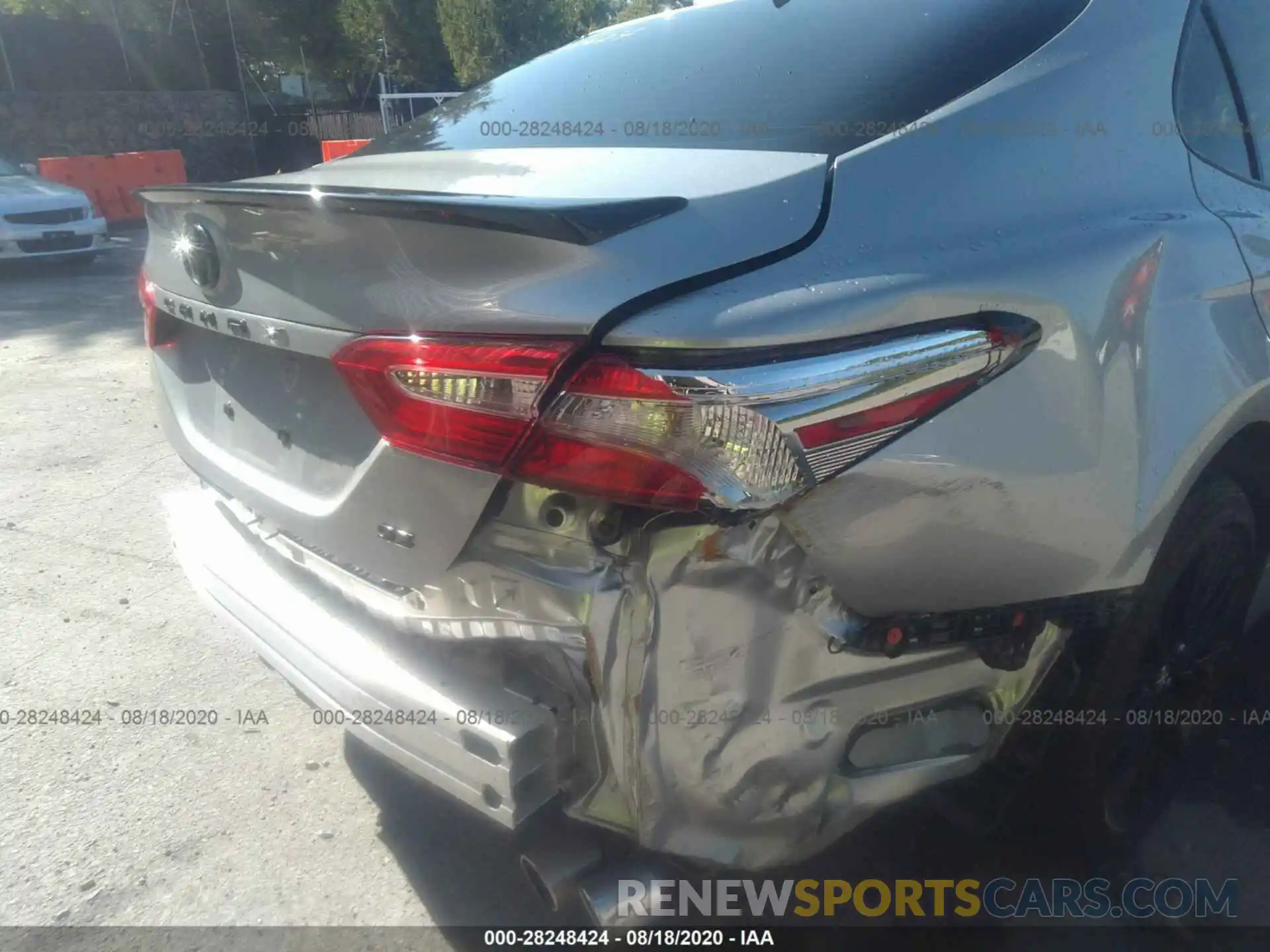 6 Photograph of a damaged car 4T1B11HK3KU270882 TOYOTA CAMRY 2019