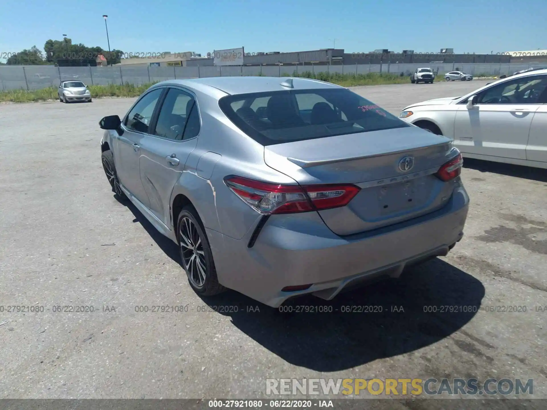 3 Photograph of a damaged car 4T1B11HK3KU273345 TOYOTA CAMRY 2019