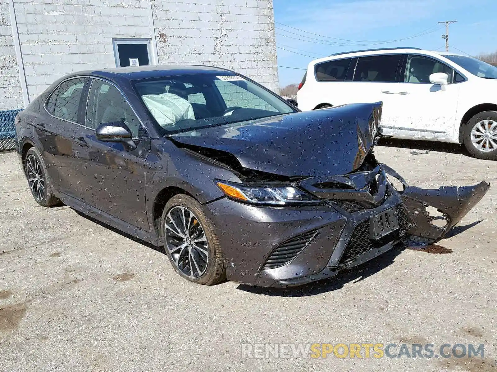 1 Photograph of a damaged car 4T1B11HK3KU273684 TOYOTA CAMRY 2019