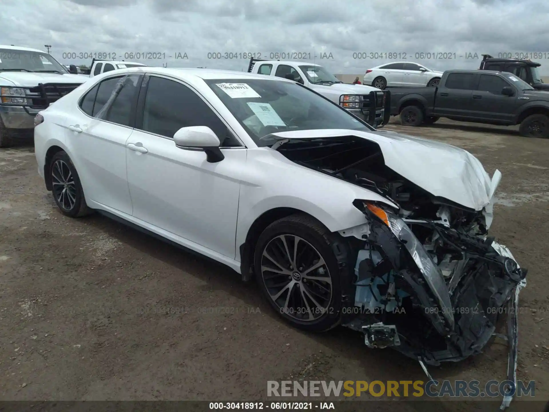 1 Photograph of a damaged car 4T1B11HK3KU274446 TOYOTA CAMRY 2019