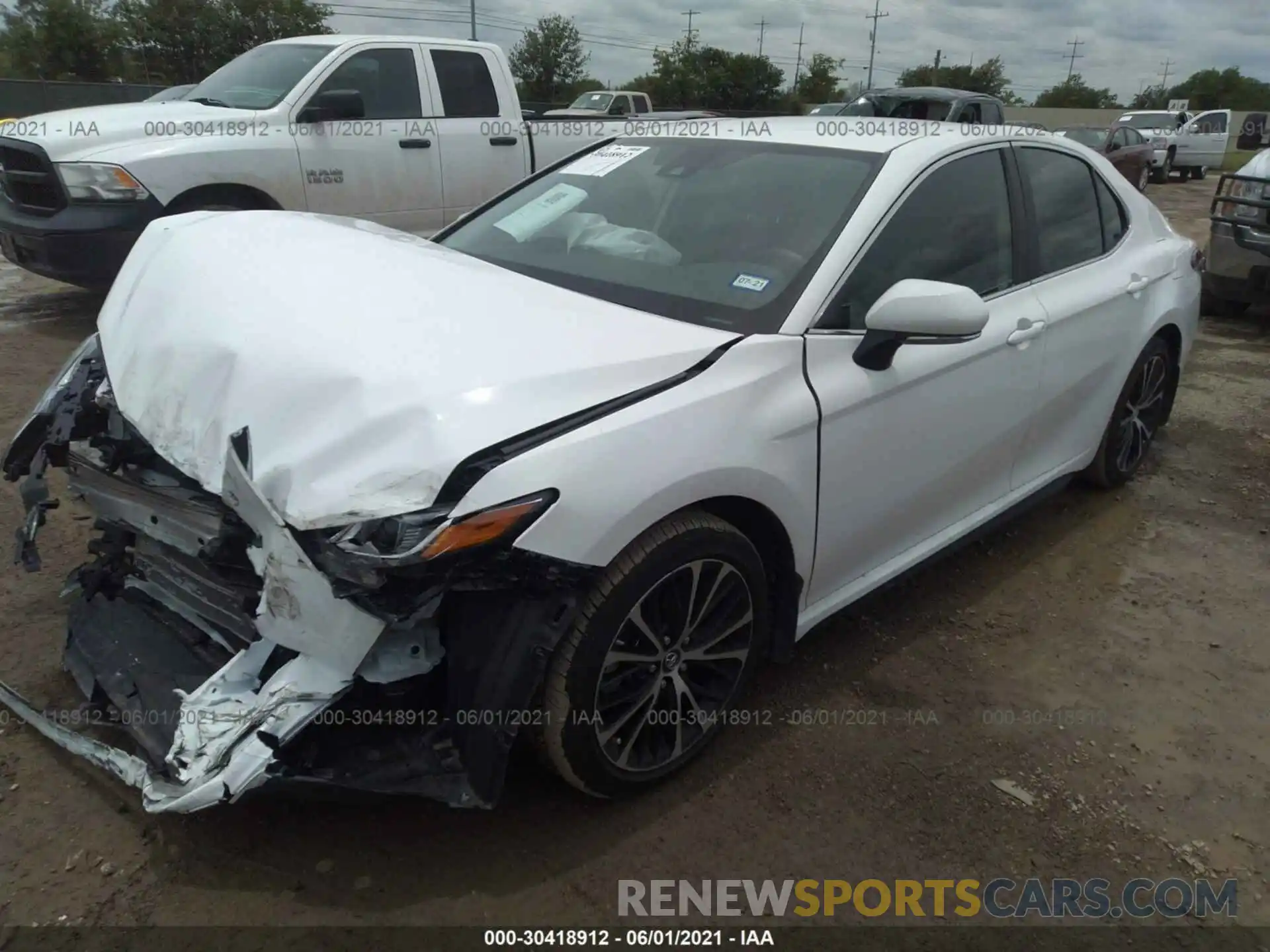 2 Photograph of a damaged car 4T1B11HK3KU274446 TOYOTA CAMRY 2019