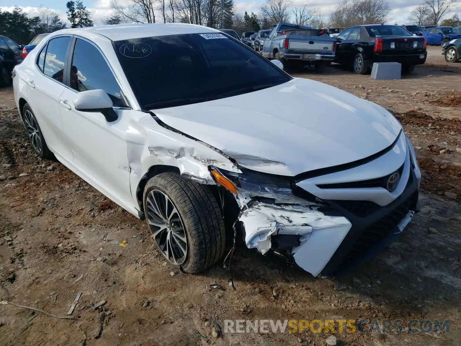 1 Photograph of a damaged car 4T1B11HK3KU275726 TOYOTA CAMRY 2019