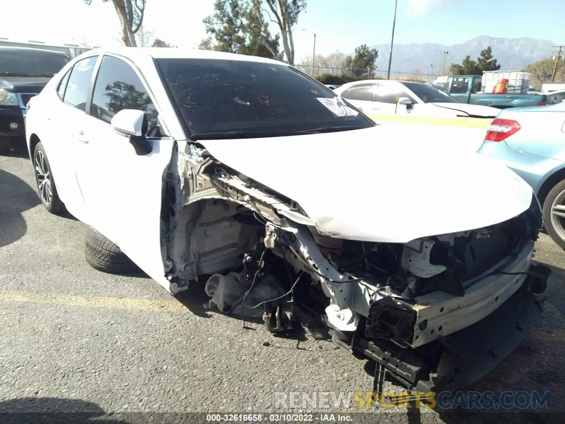 1 Photograph of a damaged car 4T1B11HK3KU280554 TOYOTA CAMRY 2019