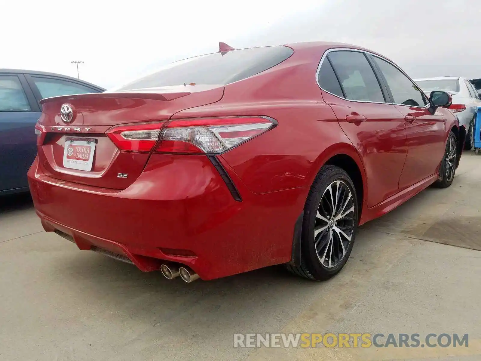 4 Photograph of a damaged car 4T1B11HK3KU282031 TOYOTA CAMRY 2019