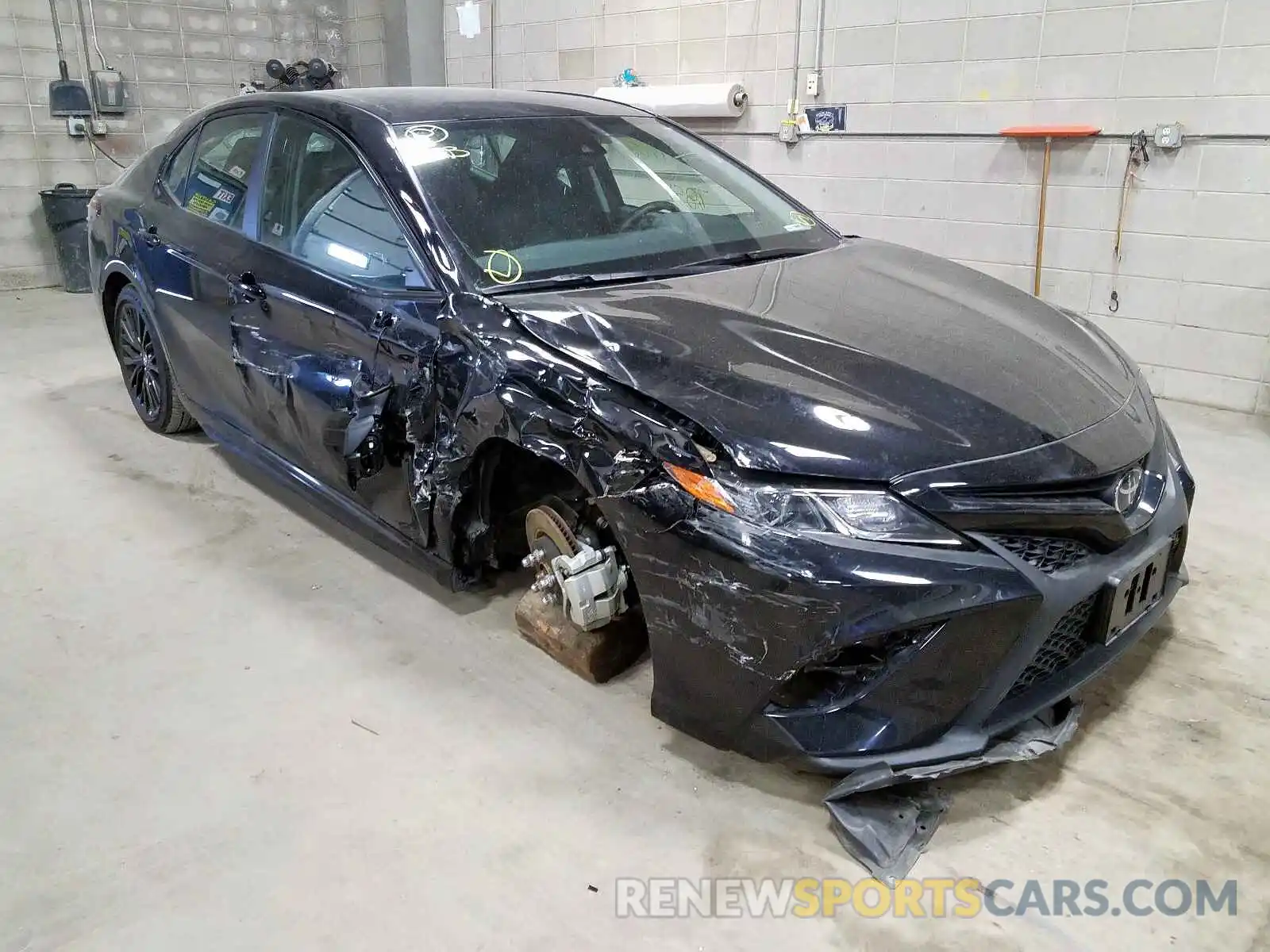 1 Photograph of a damaged car 4T1B11HK3KU285379 TOYOTA CAMRY 2019