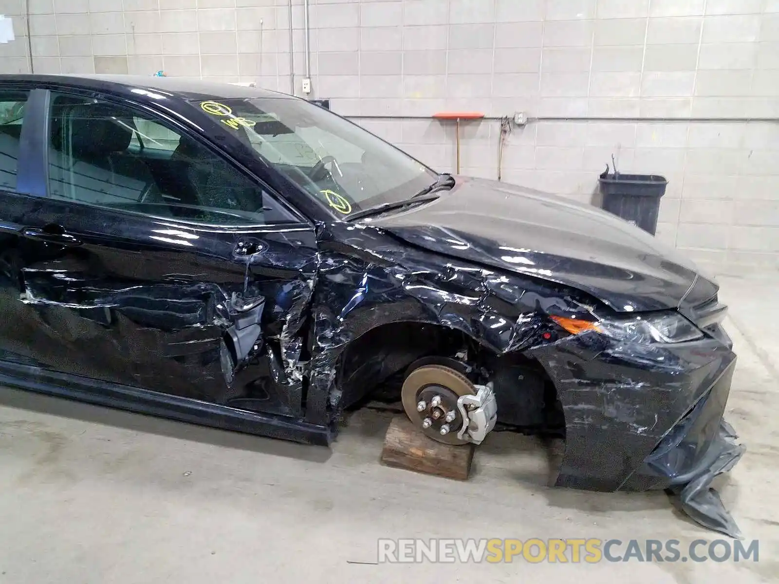 9 Photograph of a damaged car 4T1B11HK3KU285379 TOYOTA CAMRY 2019