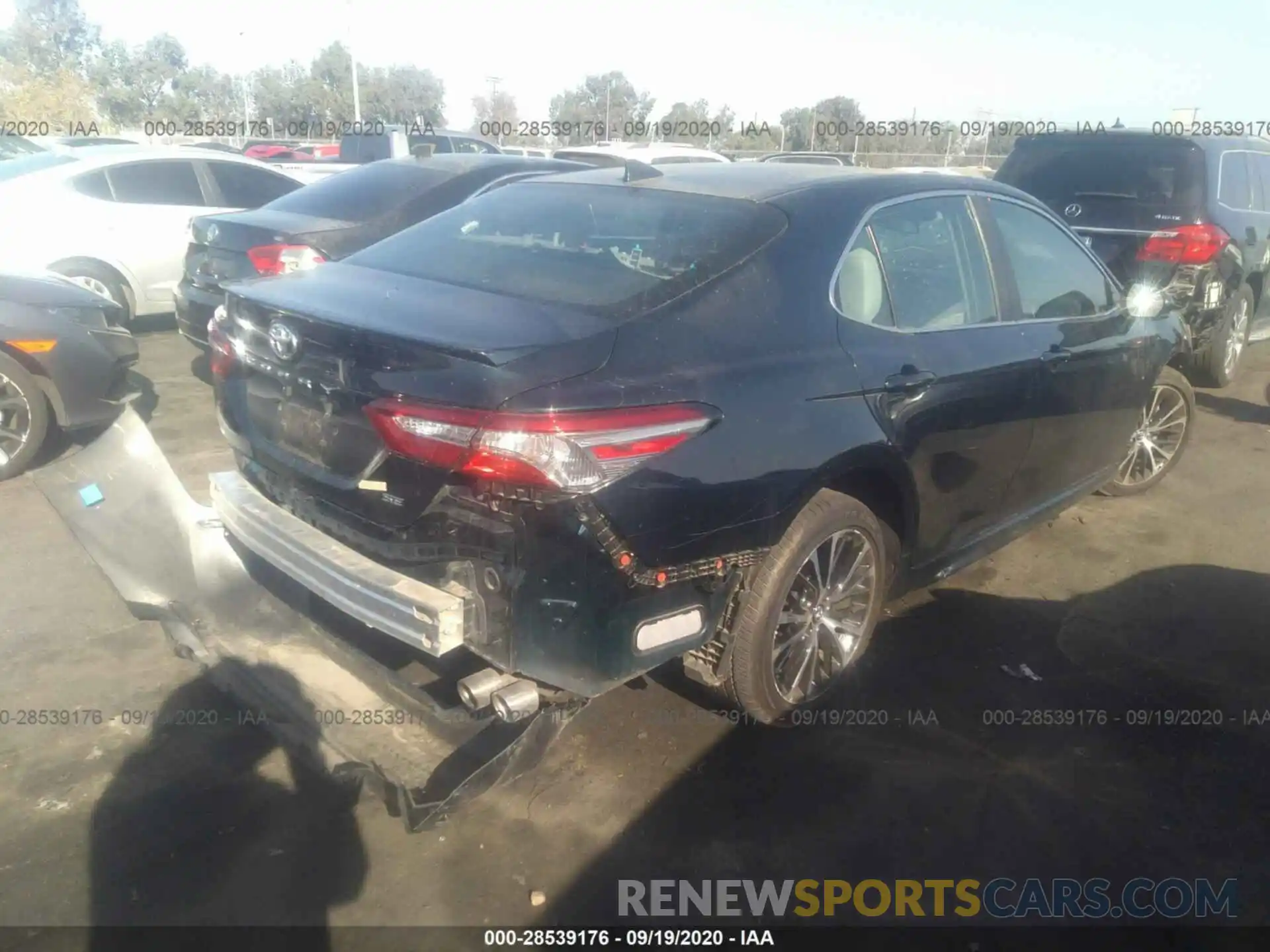 4 Photograph of a damaged car 4T1B11HK3KU285513 TOYOTA CAMRY 2019