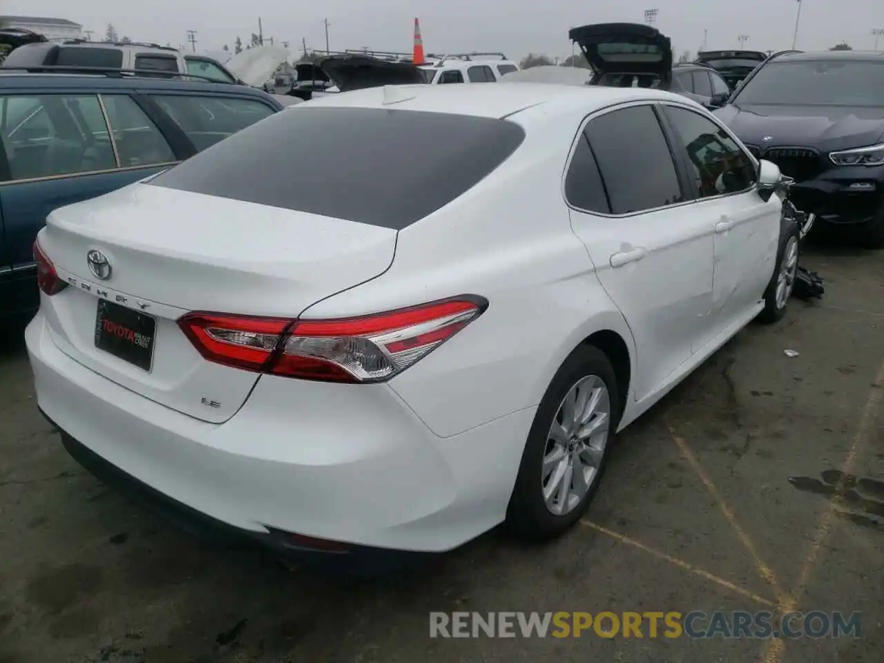 4 Фотография поврежденного автомобиля 4T1B11HK3KU285608 TOYOTA CAMRY 2019