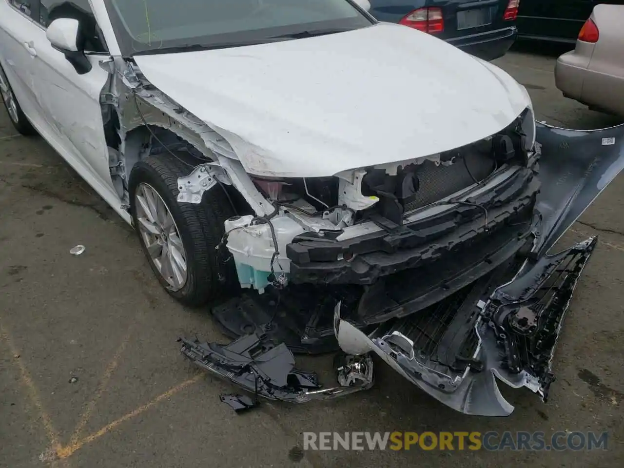 9 Photograph of a damaged car 4T1B11HK3KU285608 TOYOTA CAMRY 2019