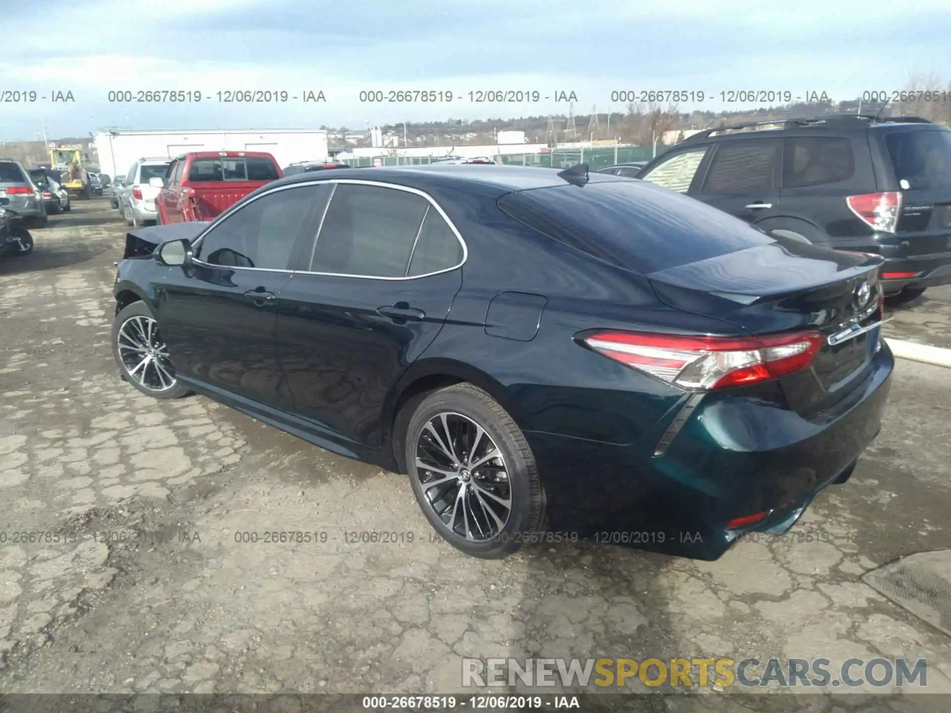 3 Фотография поврежденного автомобиля 4T1B11HK3KU287343 TOYOTA CAMRY 2019