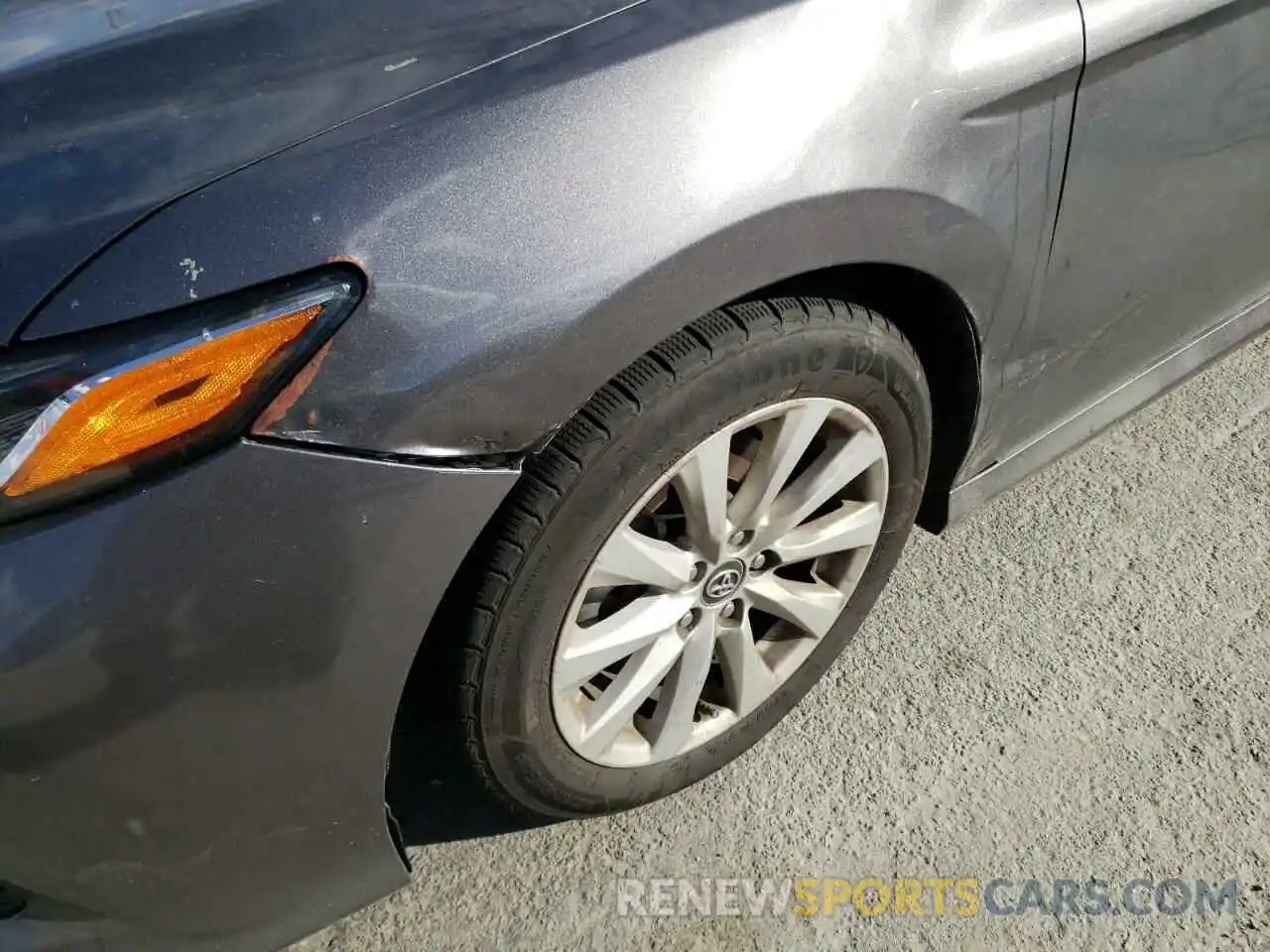 9 Photograph of a damaged car 4T1B11HK3KU289240 TOYOTA CAMRY 2019