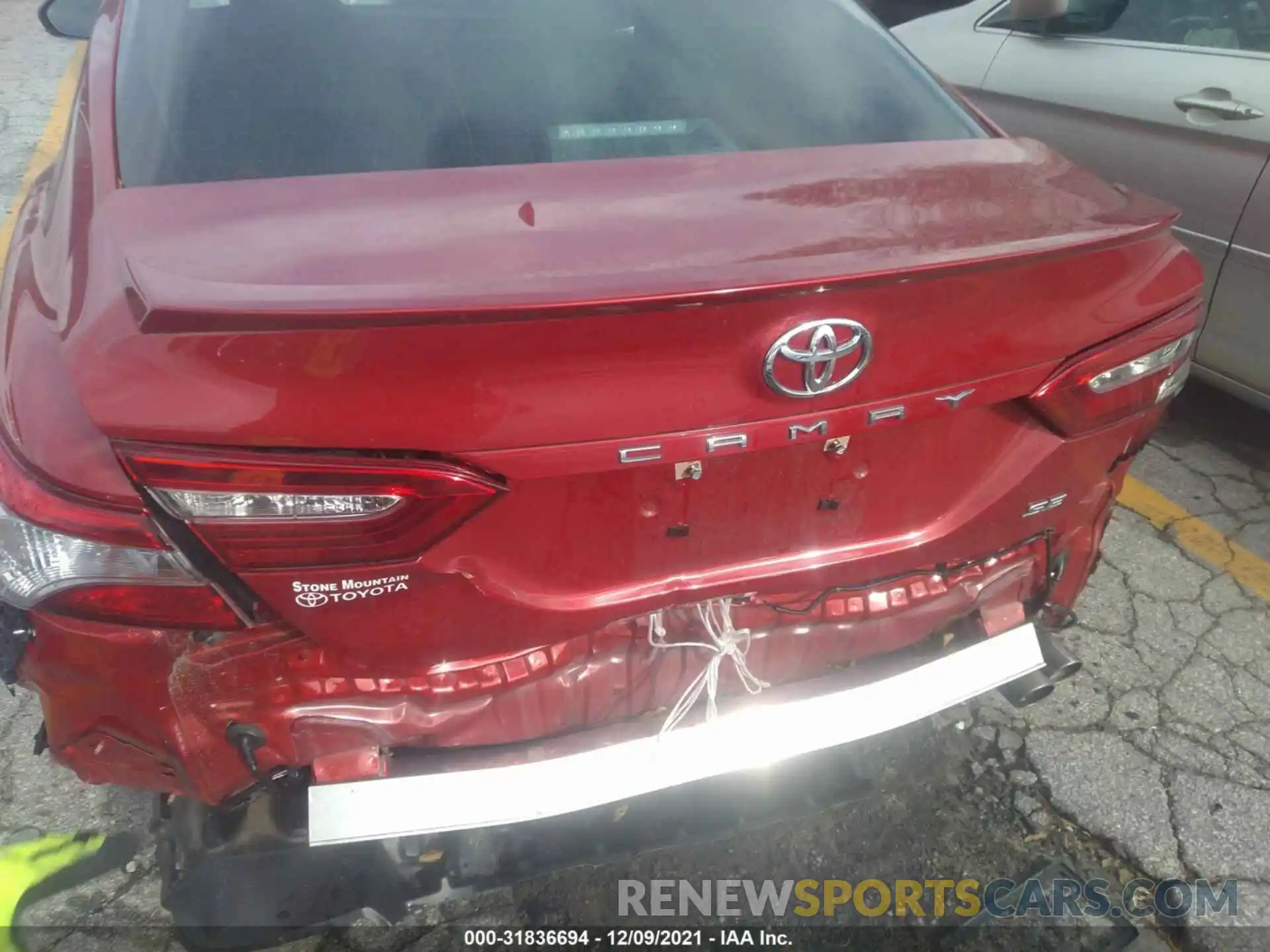 6 Photograph of a damaged car 4T1B11HK3KU289271 TOYOTA CAMRY 2019