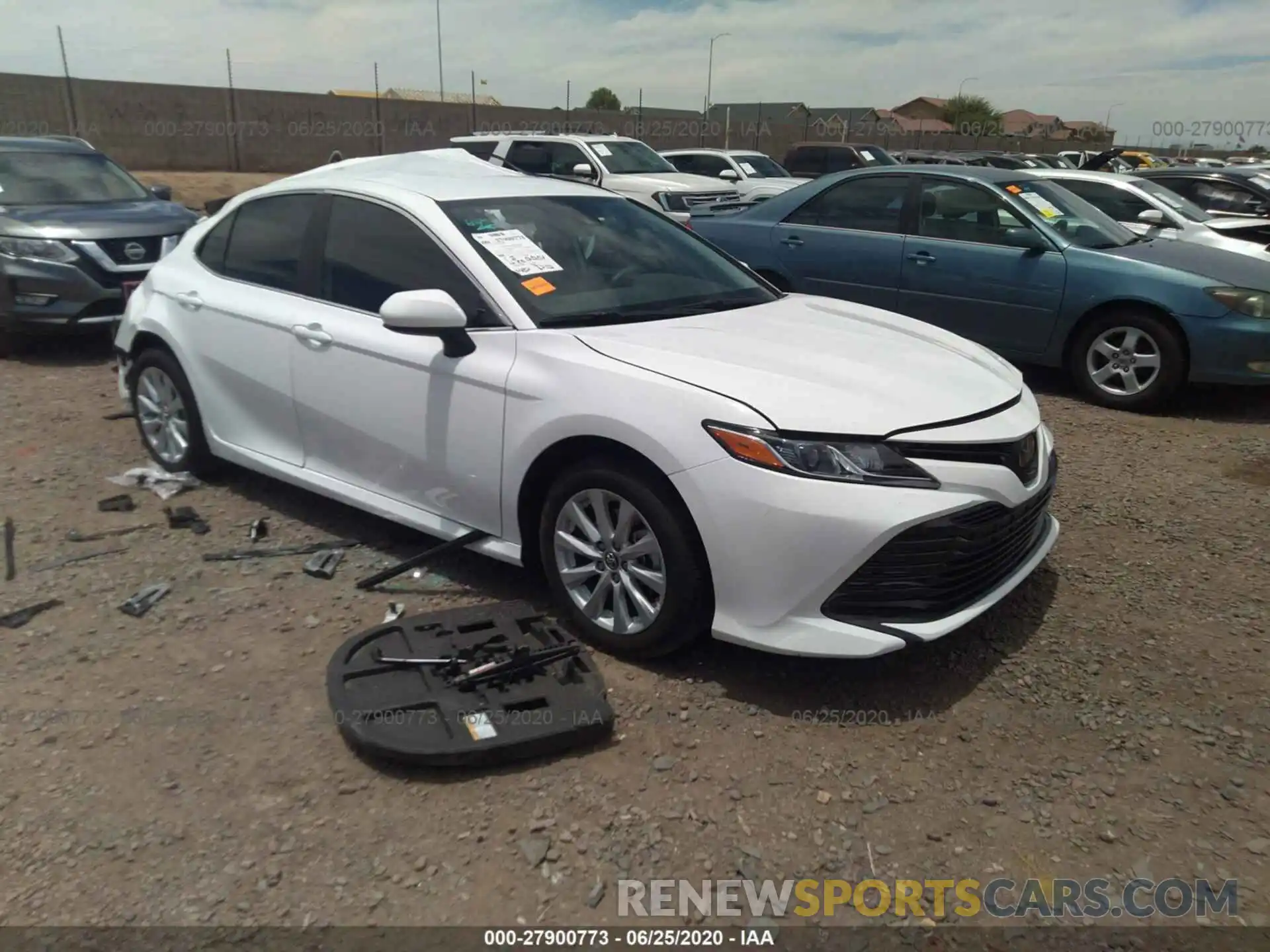 1 Photograph of a damaged car 4T1B11HK3KU289738 TOYOTA CAMRY 2019