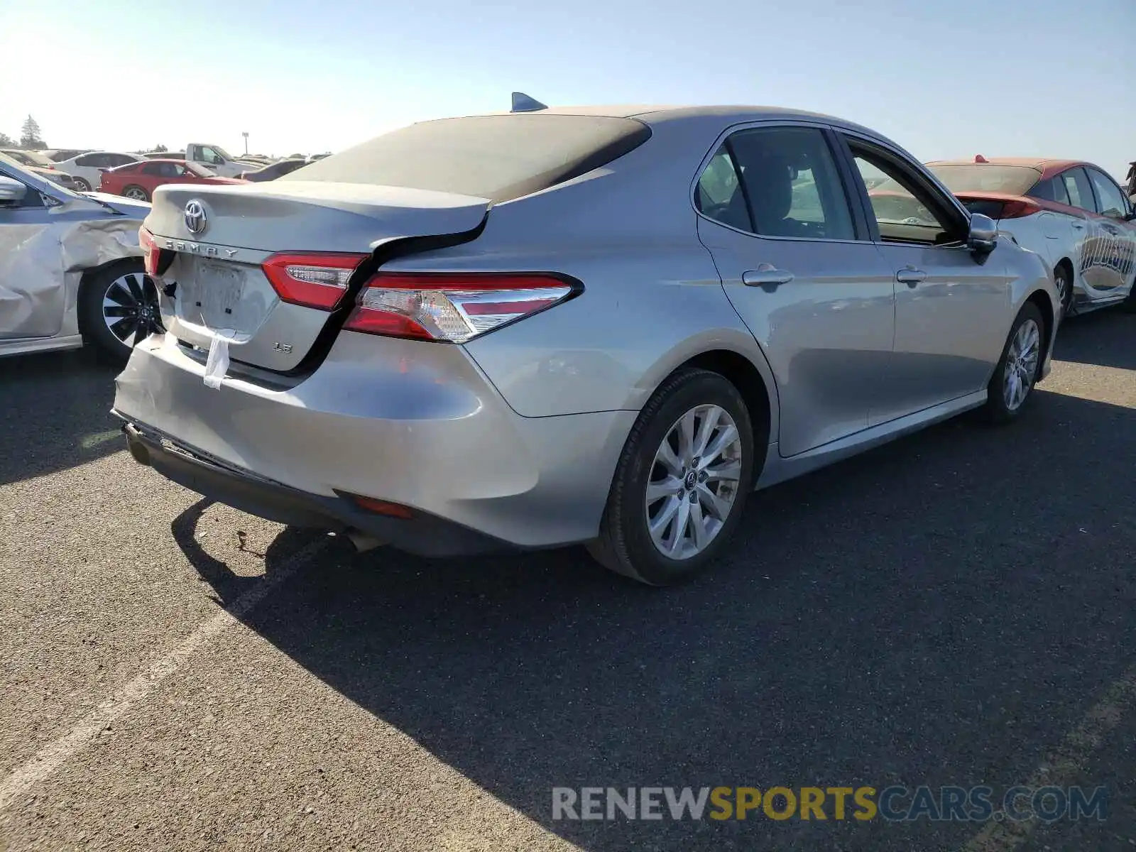 4 Photograph of a damaged car 4T1B11HK3KU290209 TOYOTA CAMRY 2019