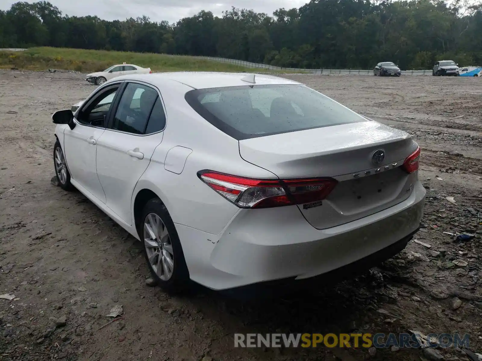 3 Photograph of a damaged car 4T1B11HK3KU290386 TOYOTA CAMRY 2019