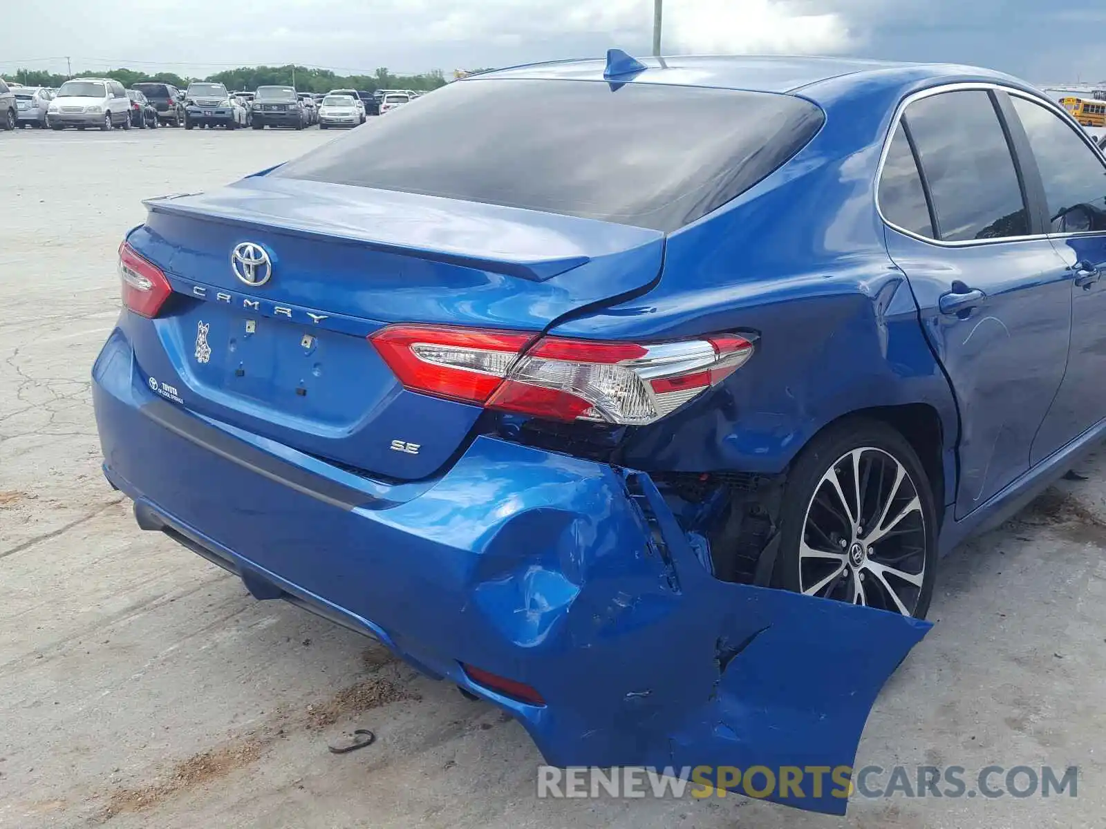 9 Photograph of a damaged car 4T1B11HK3KU291456 TOYOTA CAMRY 2019