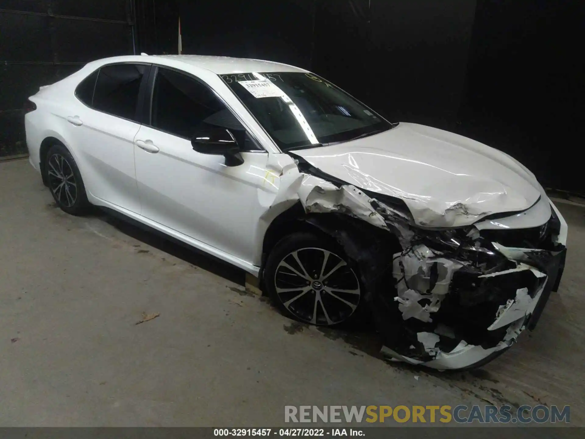 1 Photograph of a damaged car 4T1B11HK3KU292400 TOYOTA CAMRY 2019