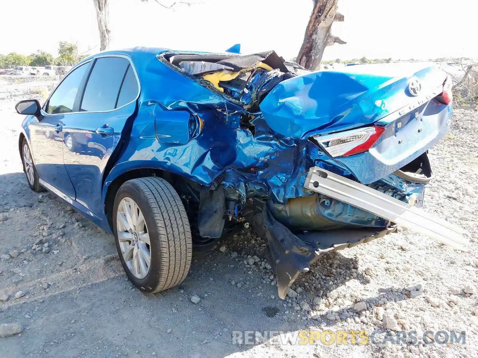 3 Photograph of a damaged car 4T1B11HK3KU294003 TOYOTA CAMRY 2019