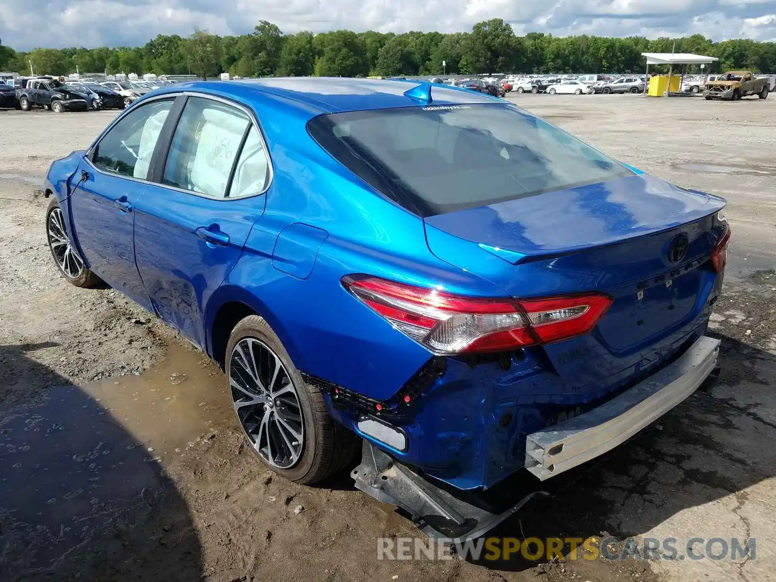 3 Photograph of a damaged car 4T1B11HK3KU294034 TOYOTA CAMRY 2019