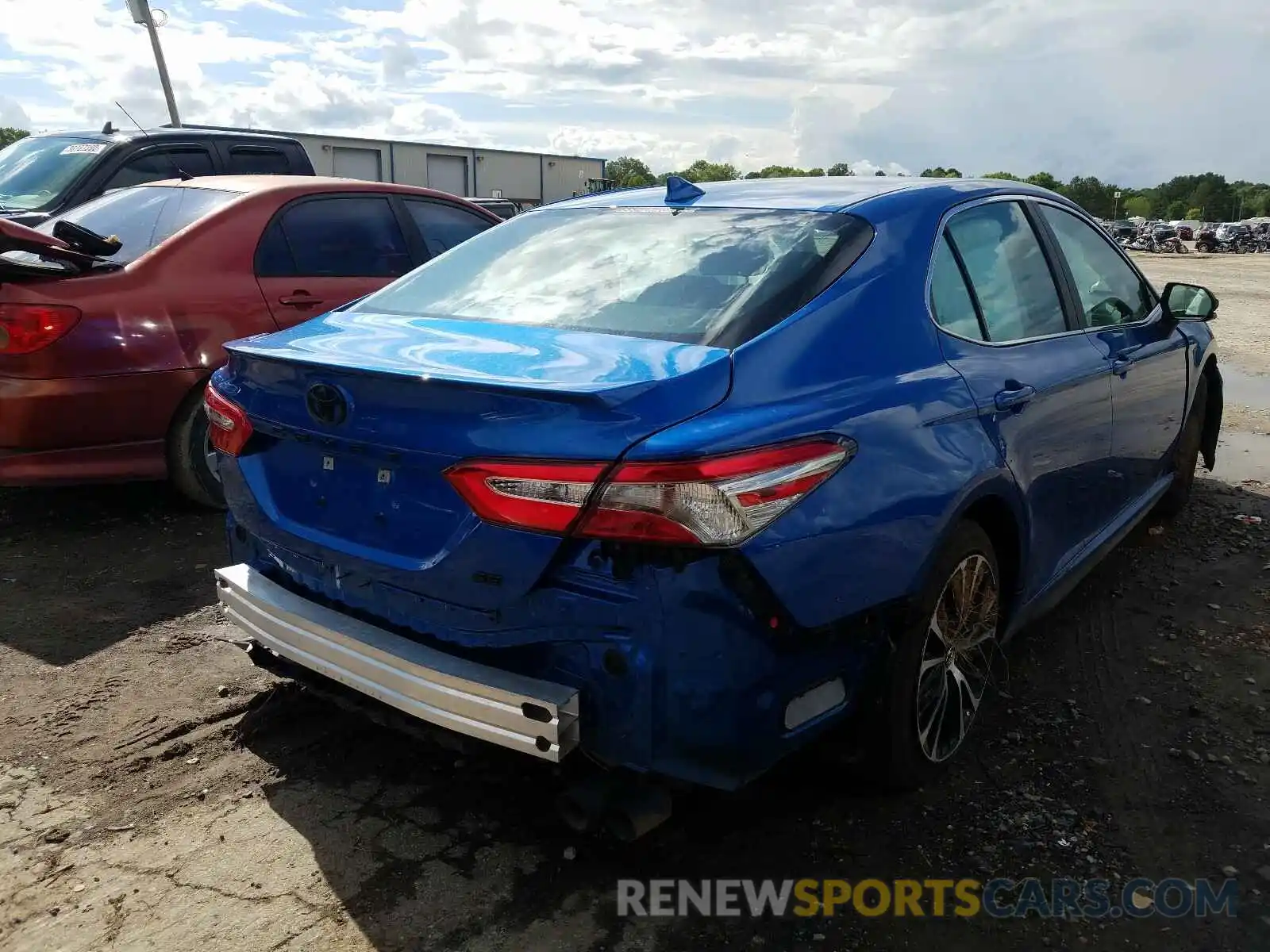 4 Photograph of a damaged car 4T1B11HK3KU294034 TOYOTA CAMRY 2019