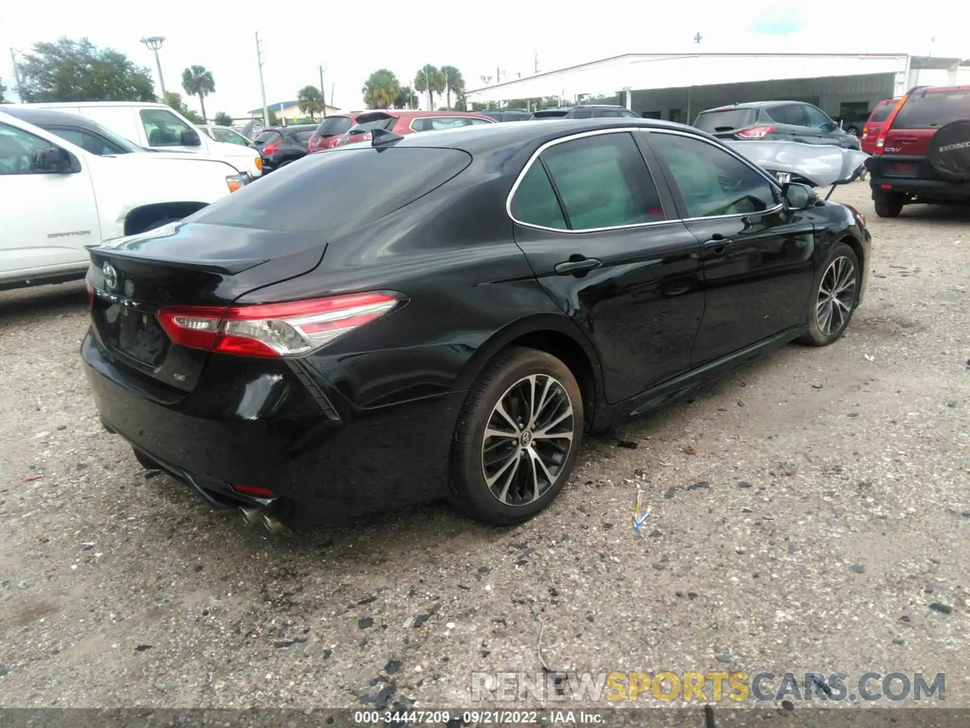 4 Photograph of a damaged car 4T1B11HK3KU294812 TOYOTA CAMRY 2019