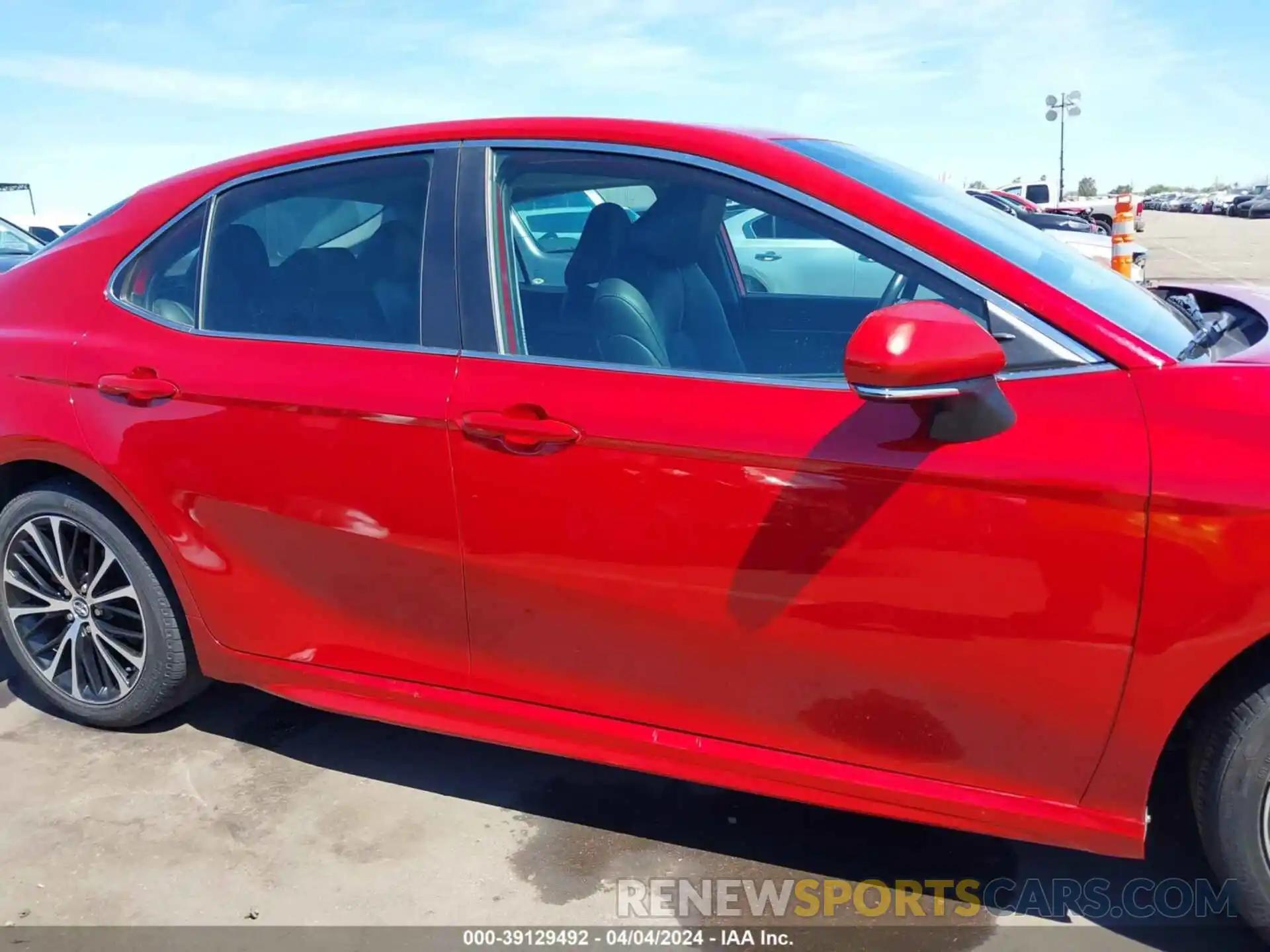 14 Photograph of a damaged car 4T1B11HK3KU297872 TOYOTA CAMRY 2019