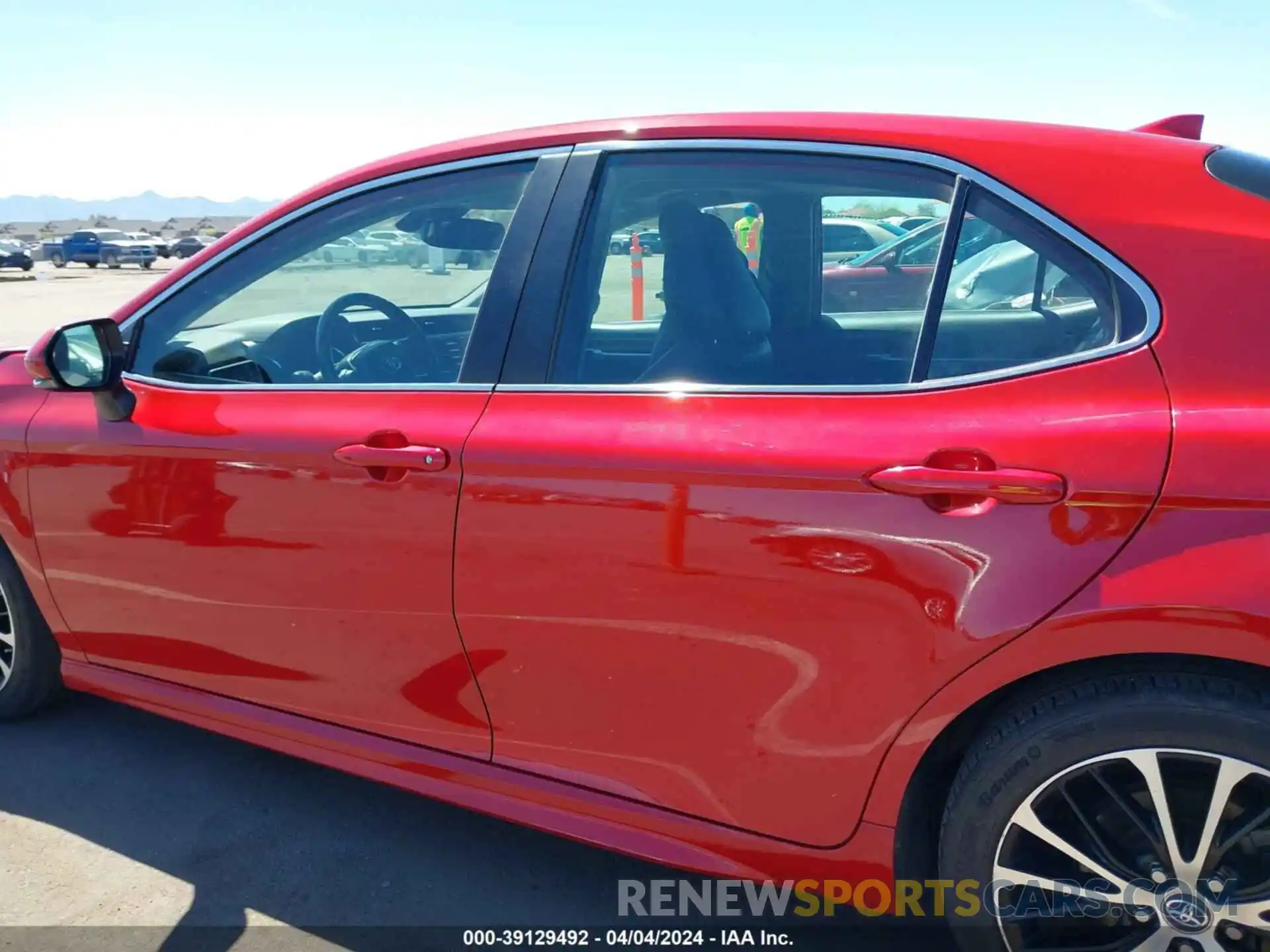 15 Photograph of a damaged car 4T1B11HK3KU297872 TOYOTA CAMRY 2019